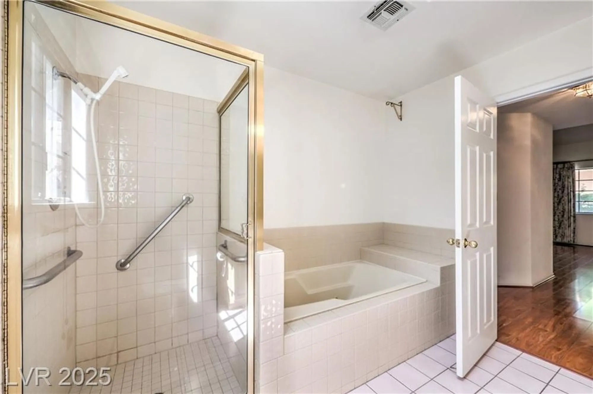 Property Slideshow image 14 of 26 | 2851 s valley view blvd unit 1075, Las Vegas, NV, 89102