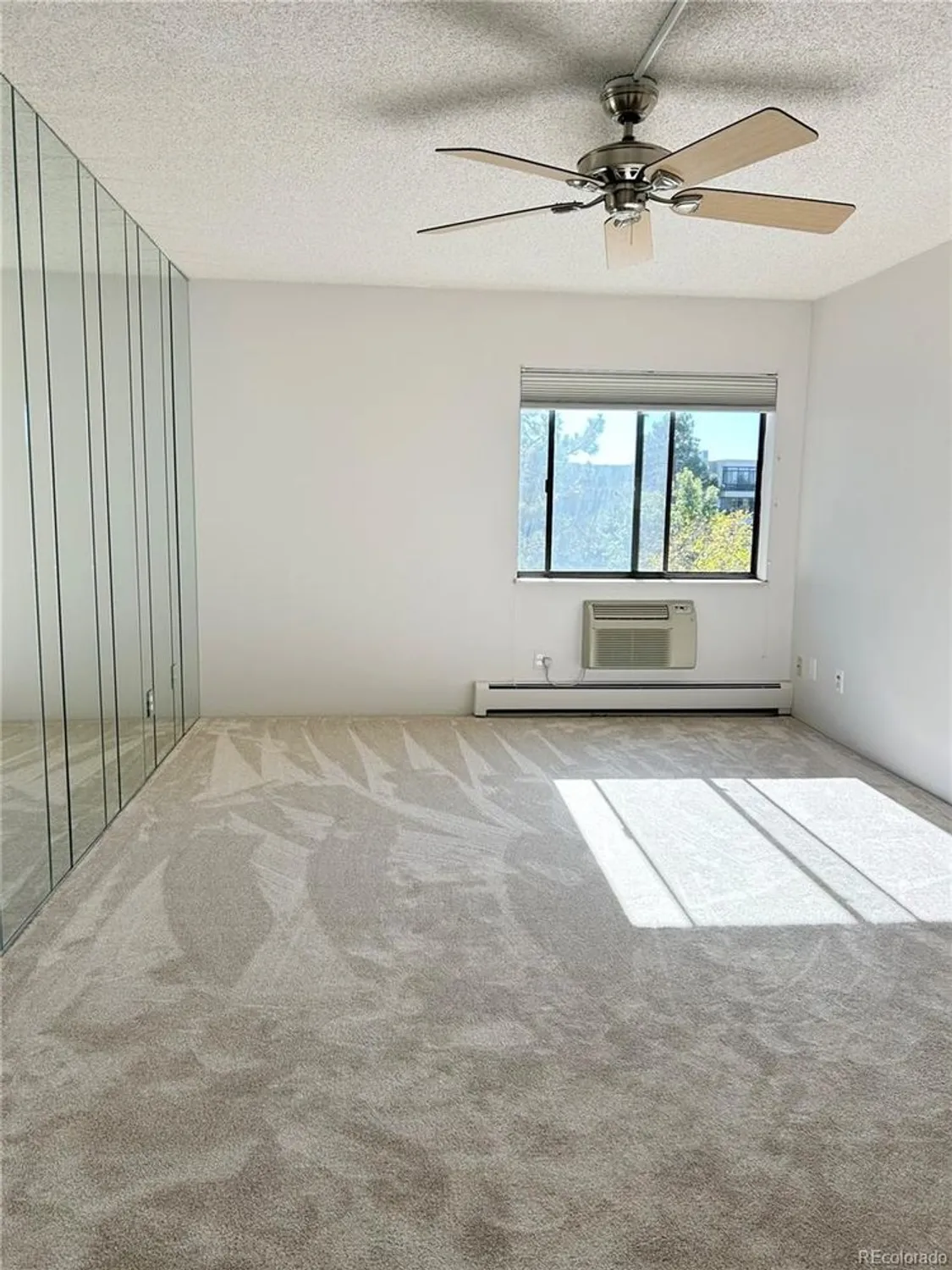 Property Slideshow image 13 of 34 | 13952 e marina dr 510, Aurora, CO, 80014