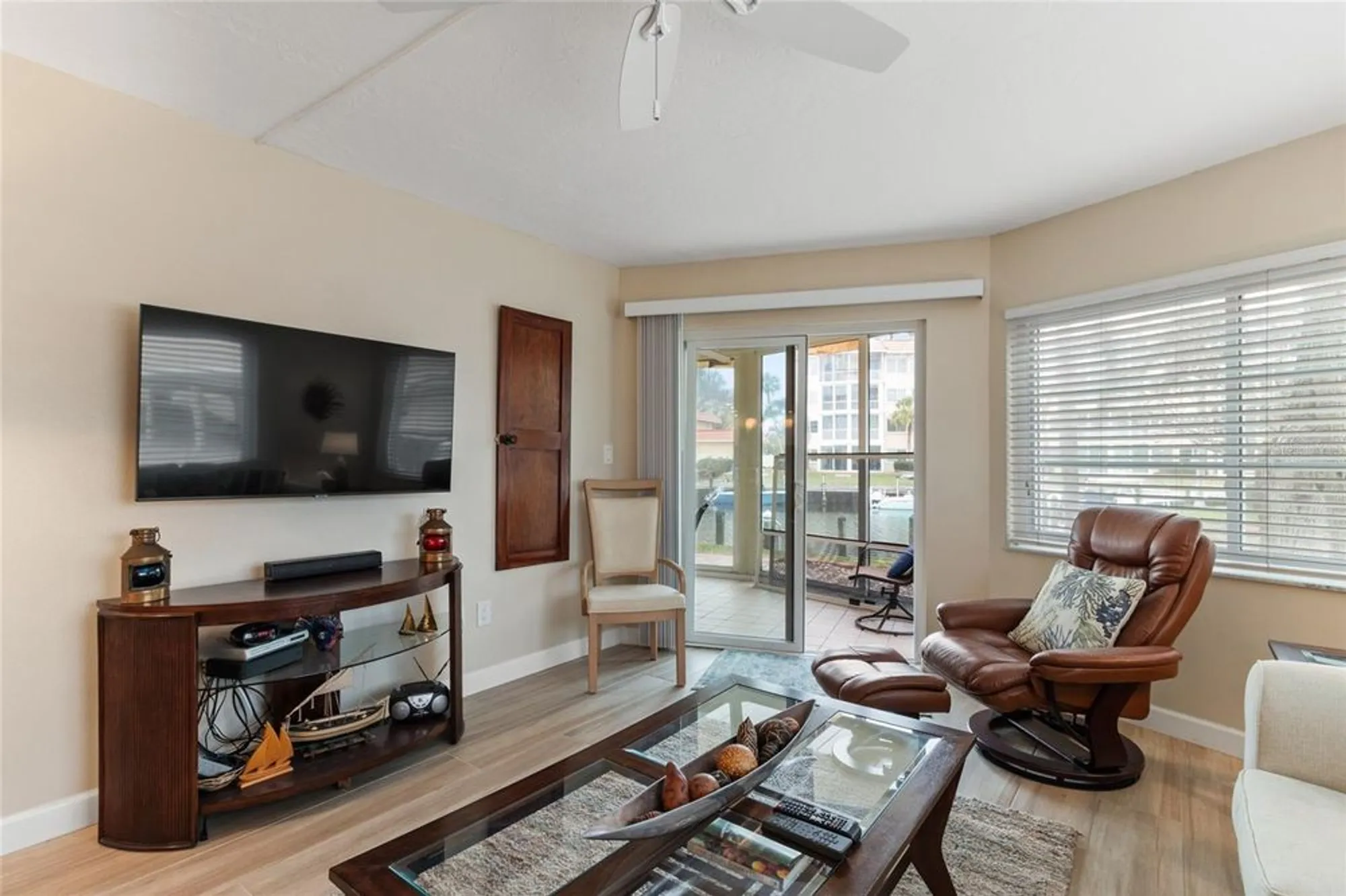 Property Slideshow image 12 of 33 | 1215 s portofino dr apt 108, Sarasota, FL, 34242