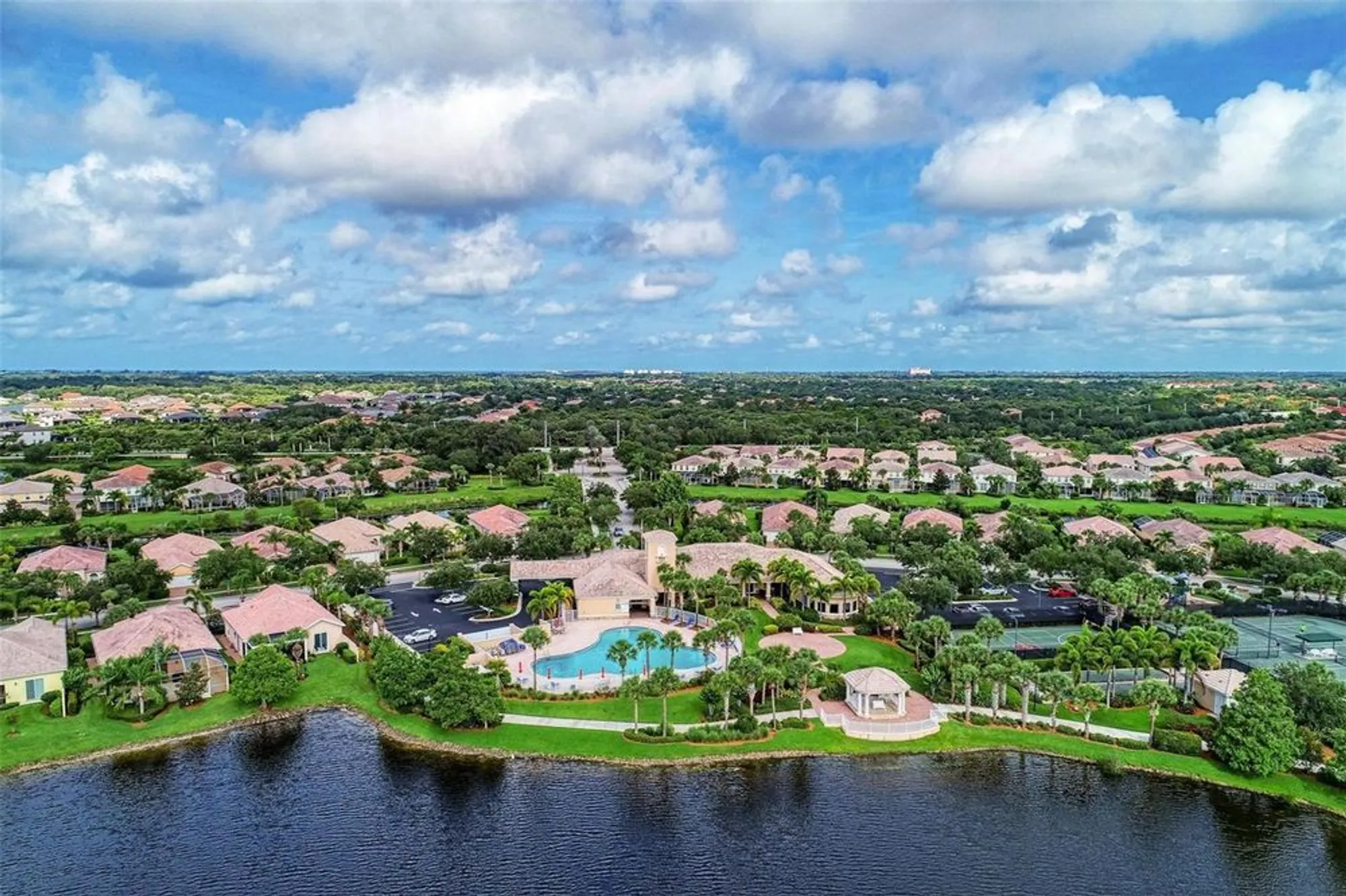 Property Slideshow image 47 of 65 | 5827 benevento dr, Sarasota, FL, 34238