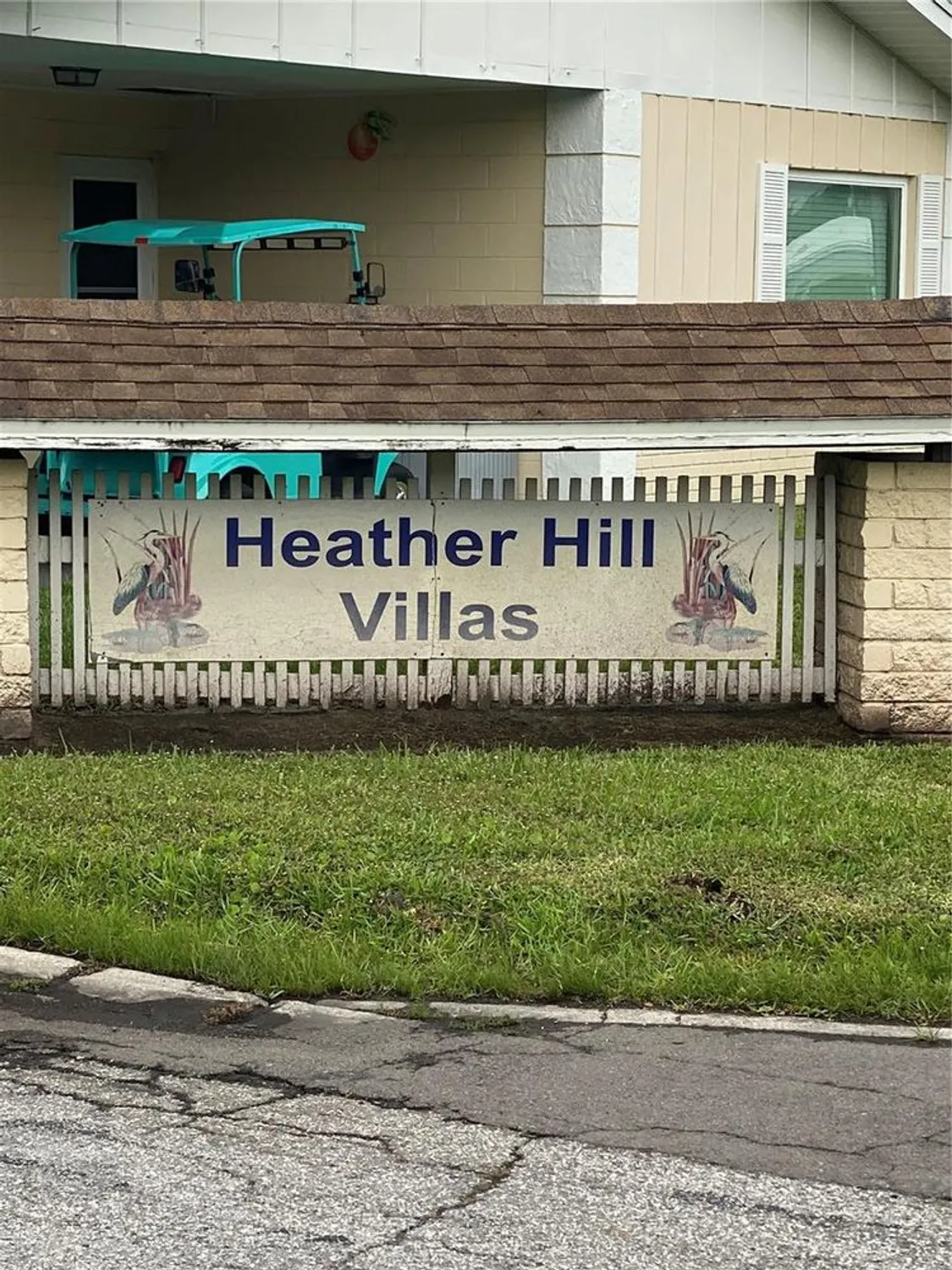 Property Slideshow image 31 of 38 | 832 cambridge ct, Dunedin, FL, 34698