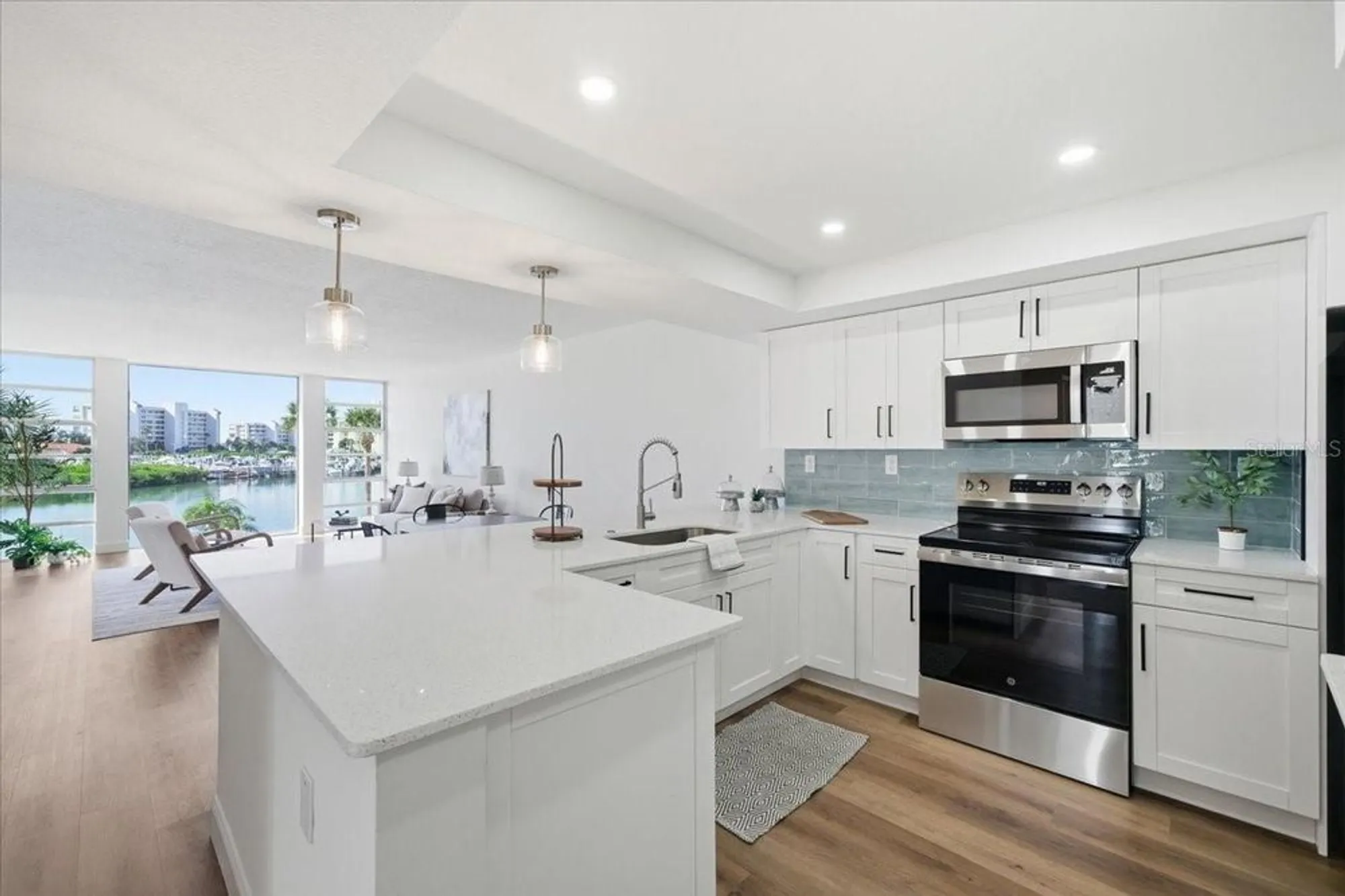 Property Slideshow image 14 of 62 | 7400 sun island dr 202, South Pasadena, FL, 33707