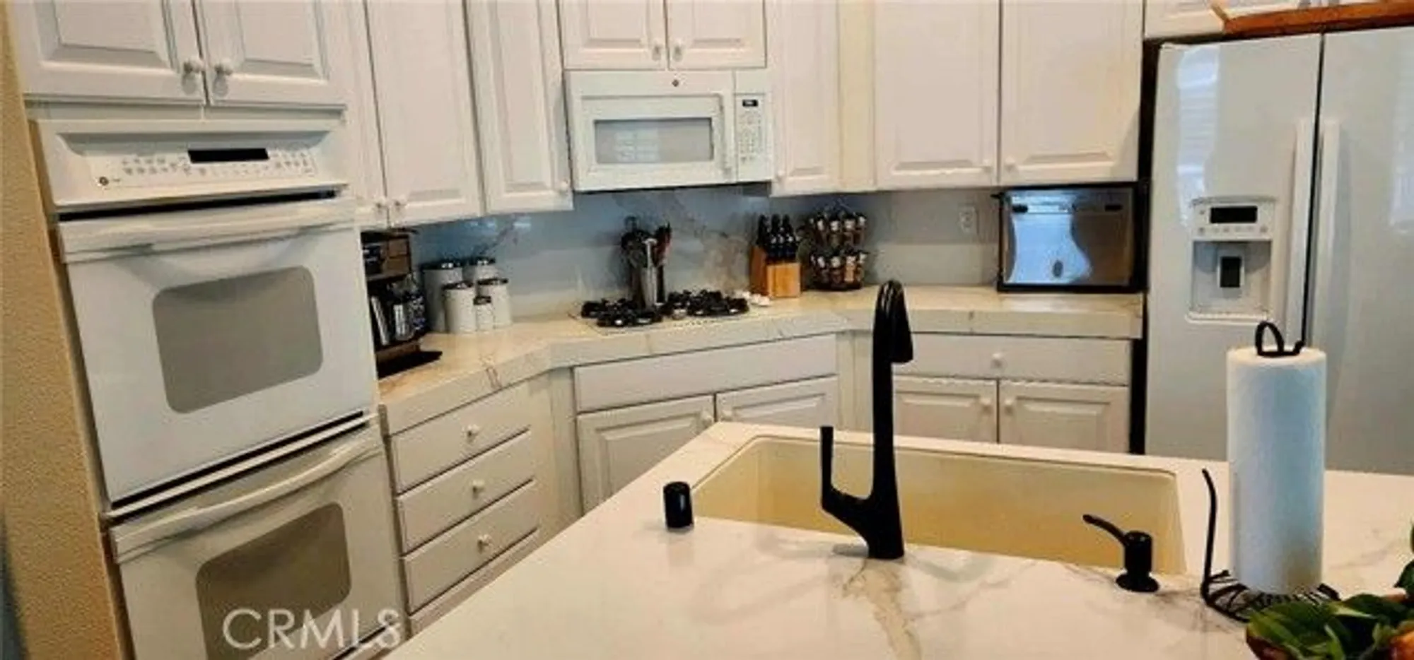 Property Slideshow image 32 of 74 | 2036 melbourne cir, Banning, CA, 92220