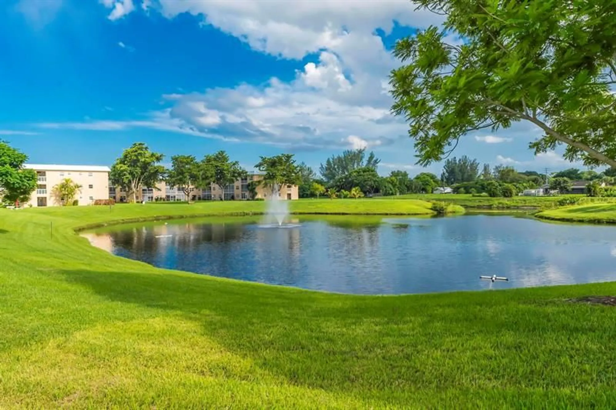 Property Slideshow image 23 of 27 | 9872 marina blvd apt 1417, Boca Raton, FL, 33428