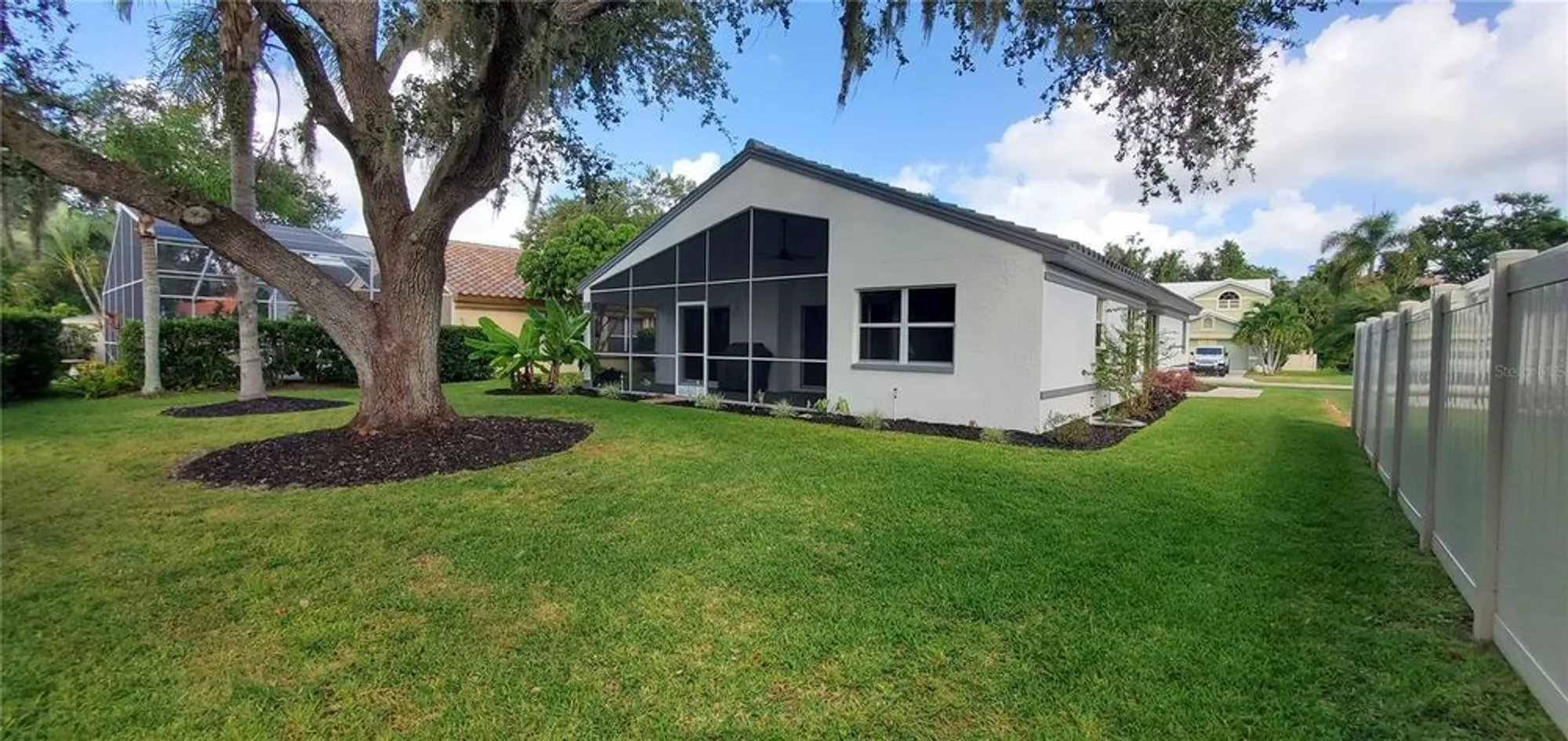 Property Slideshow image 4 of 28 | 5508 83rd ter, Sarasota, FL, 34243