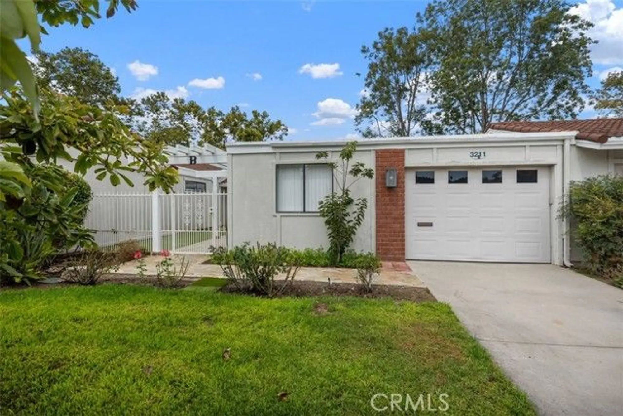 Property Slideshow image 1 of 30 | 3211 via buena vis b, Laguna Woods, CA, 92637