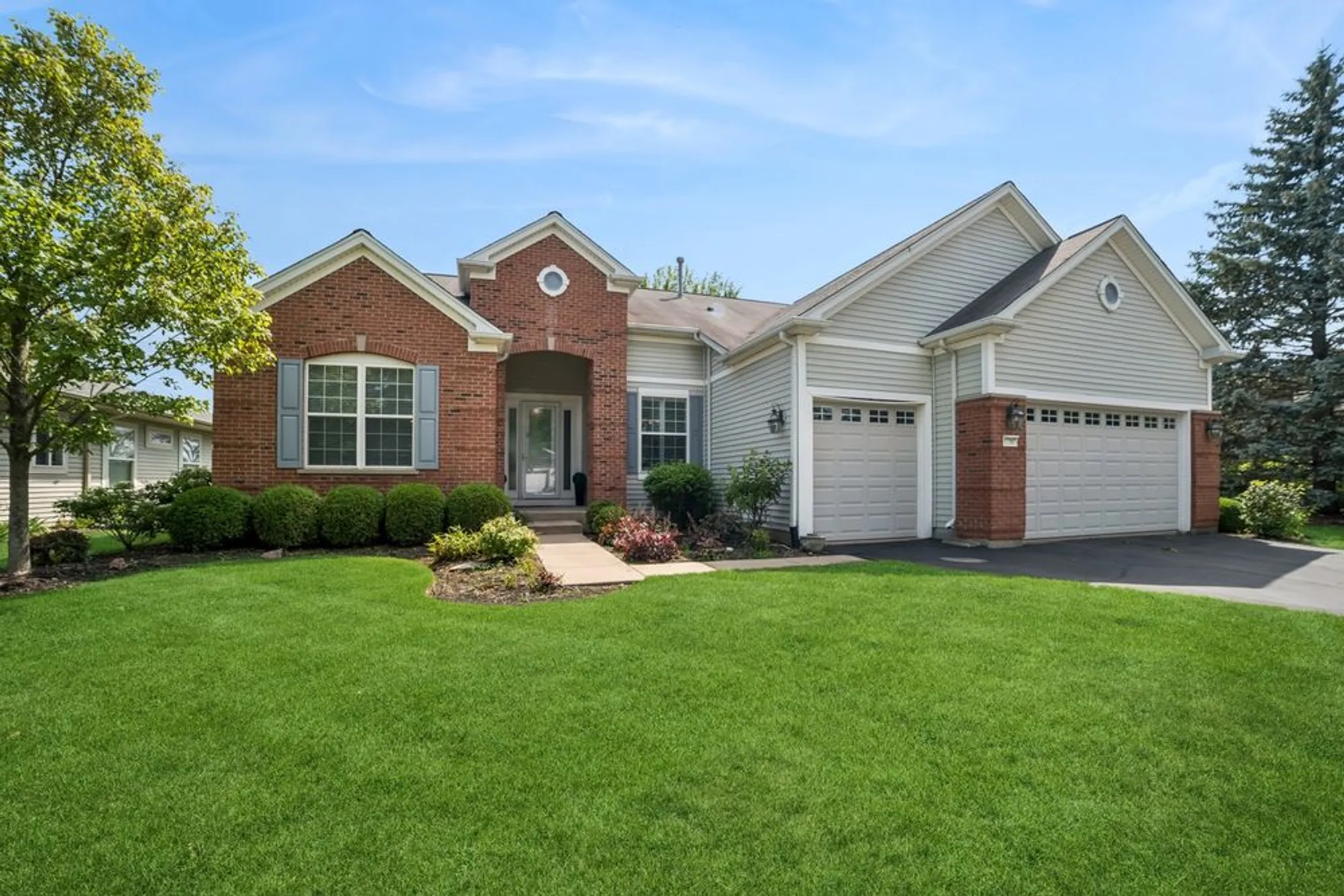 Property Slideshow image 1 of 21 | 12663 cold springs dr, Huntley, IL, 60142