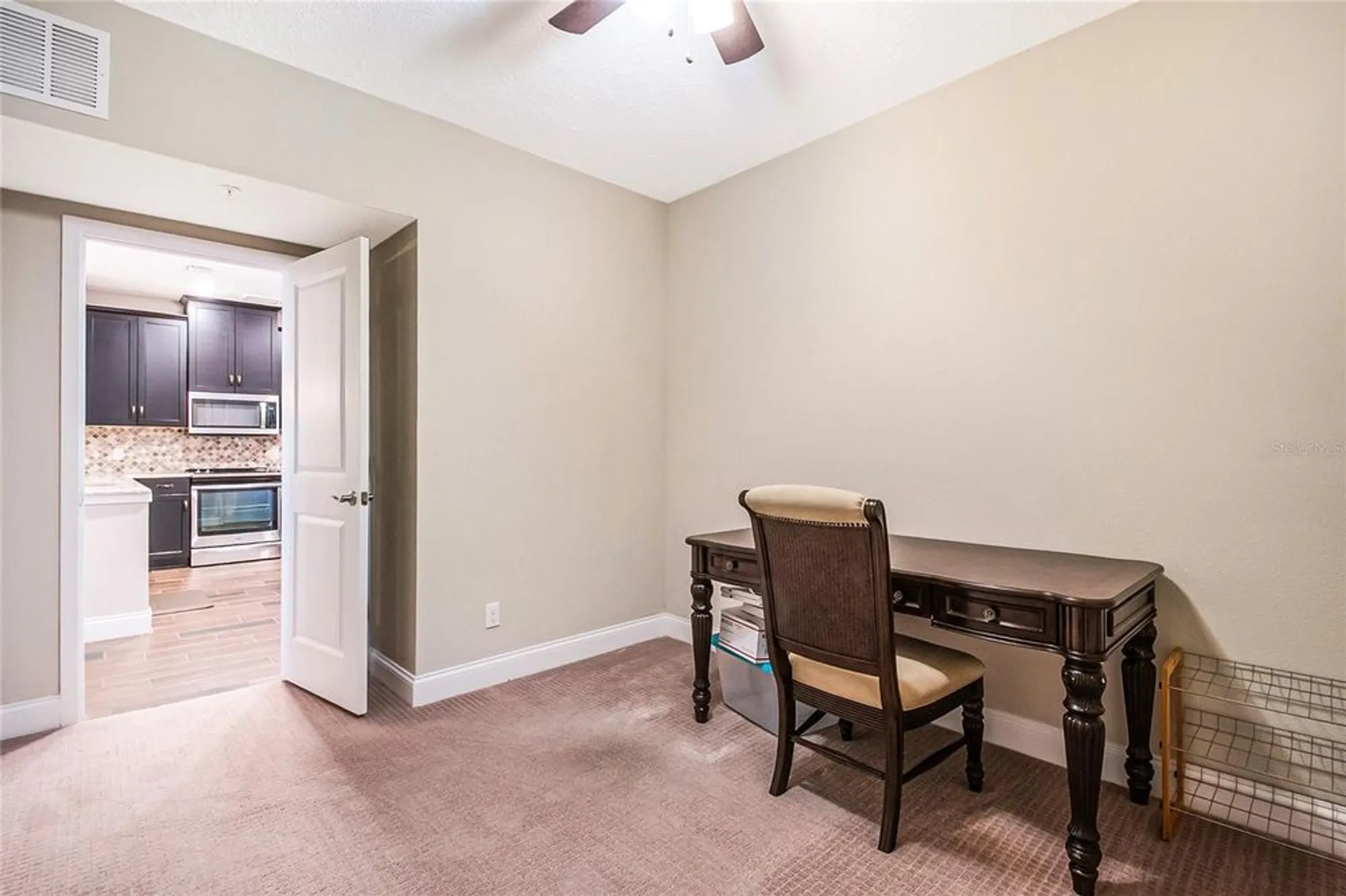 Property Slideshow image 24 of 55 | 7573 laureate blvd unit 1305, Orlando, FL, 32827
