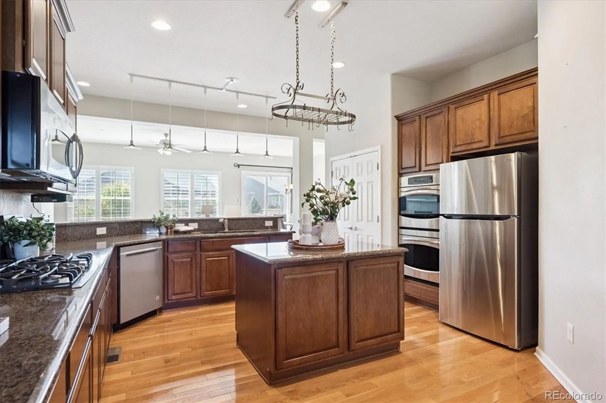 Property Slideshow image 14 of 50 | 4636 belford cir, Broomfield, CO, 80023