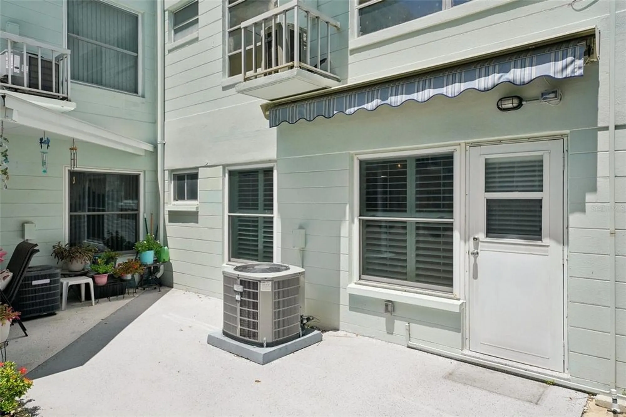 Property Slideshow image 29 of 46 | 2255 philippine dr 9, Clearwater, FL, 33763