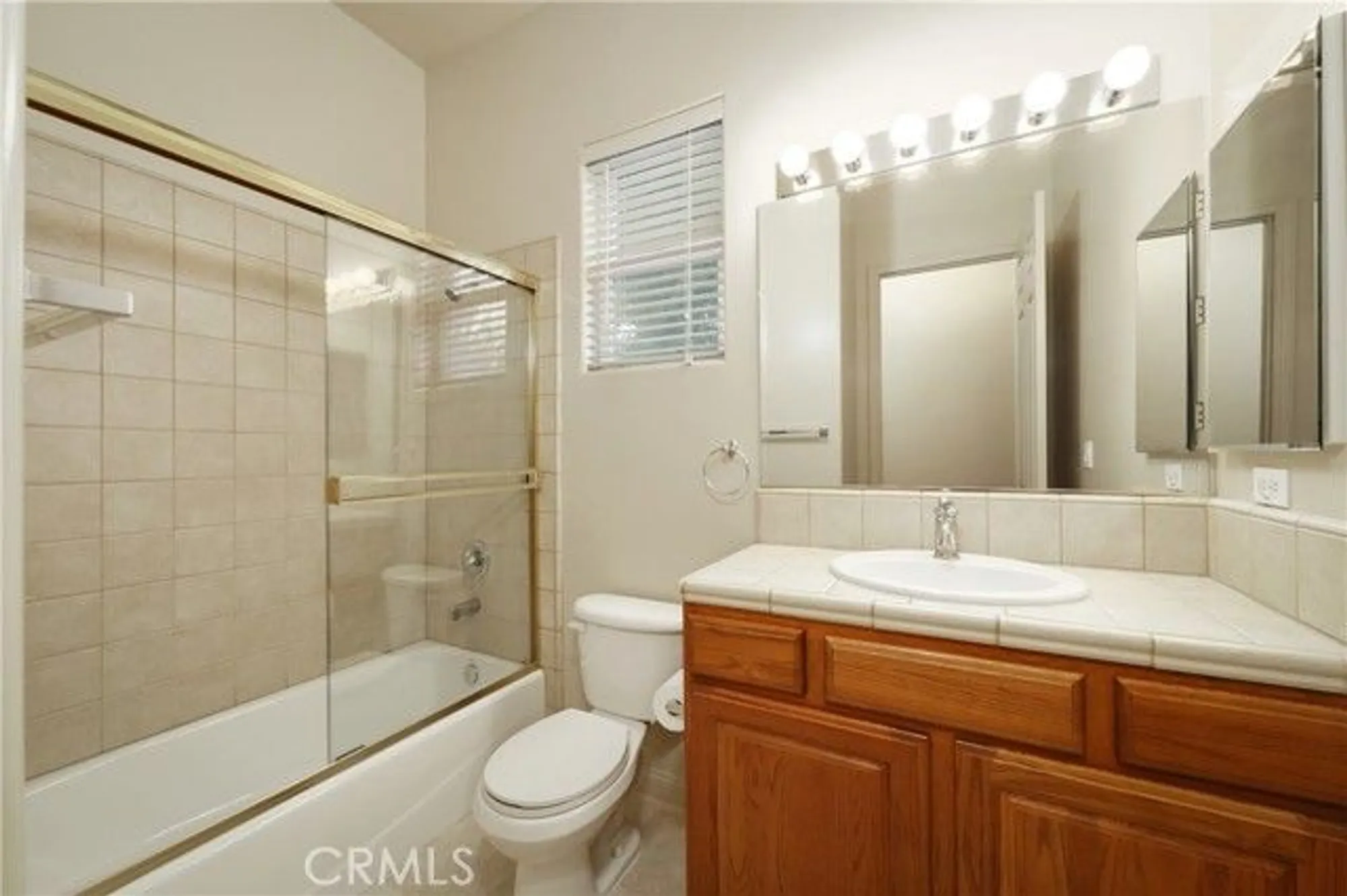 Property Slideshow image 22 of 34 | 10014 brigadoon rose st, Bakersfield, CA, 93311