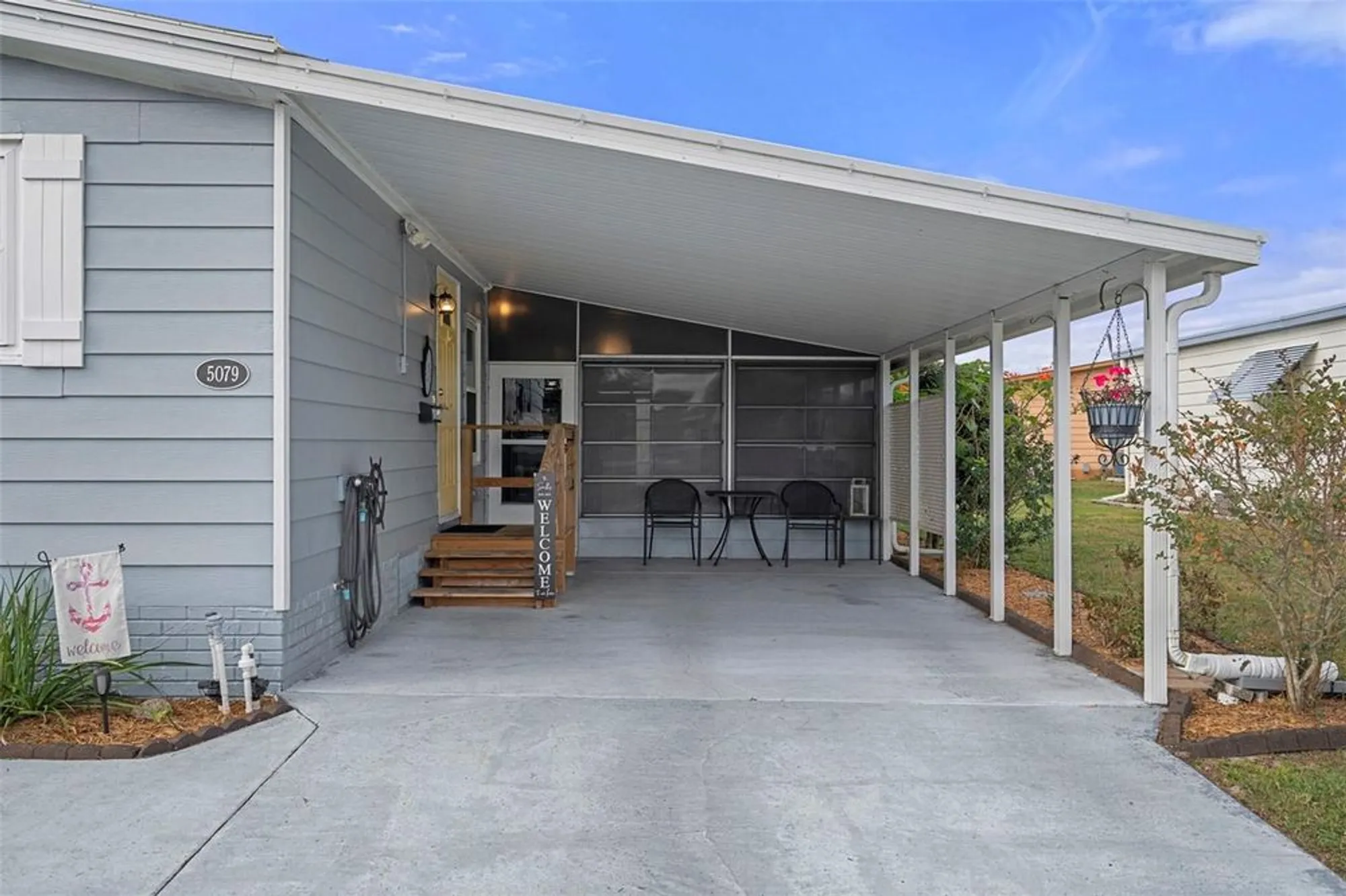 Property Slideshow image 5 of 59 | 5079 lodgewood dr, Lakeland, FL, 33810