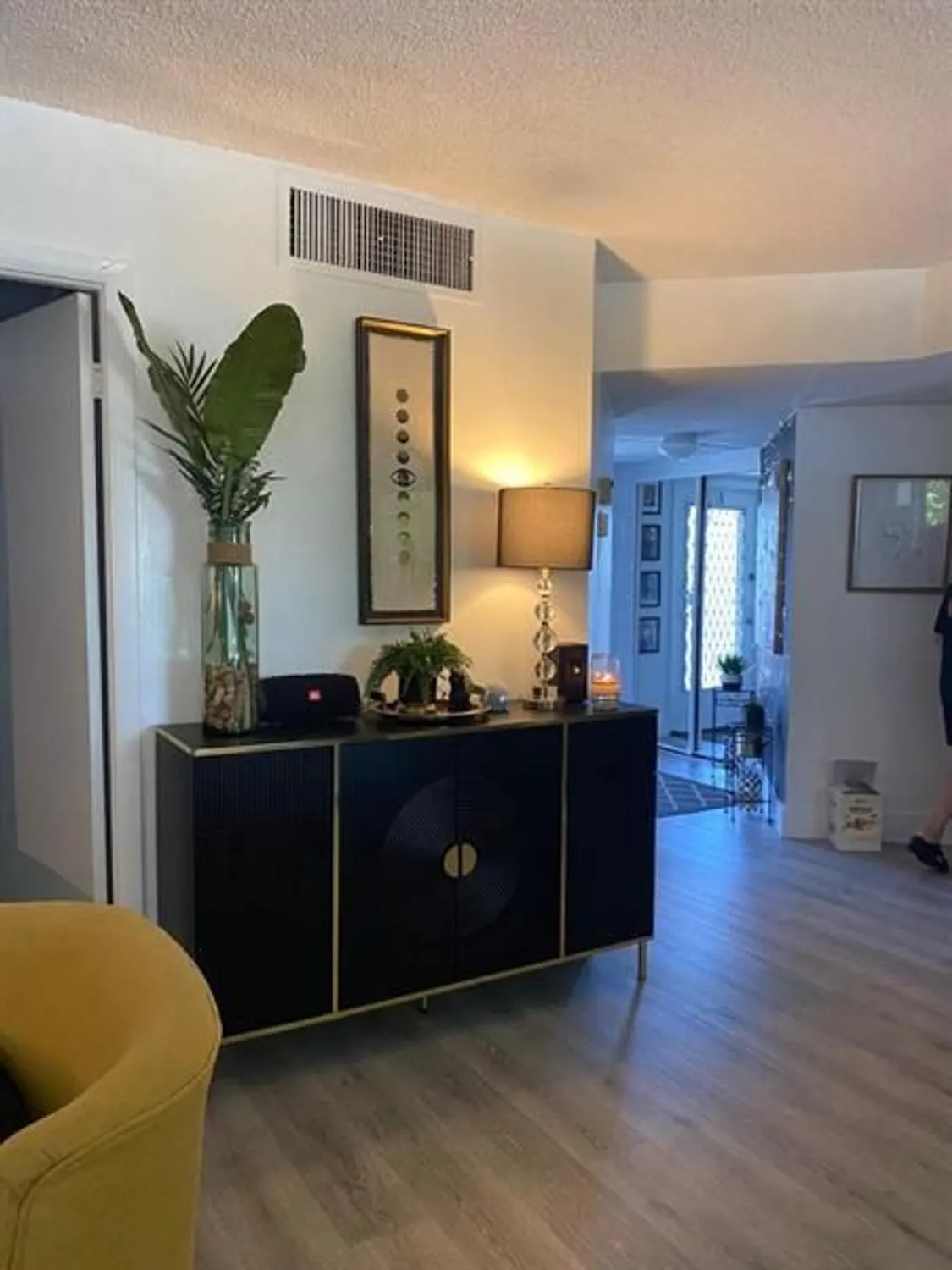 Property Slideshow image 10 of 25 | 9091 lime bay blvd apt 304, Tamarac, FL, 33321