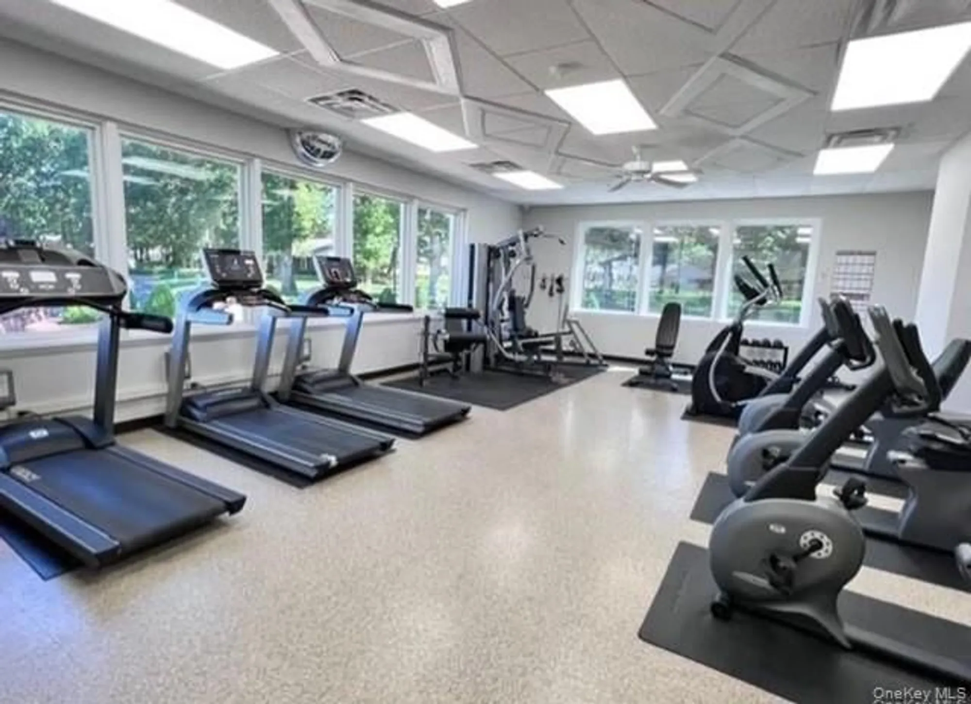 Property Slideshow image 17 of 24 | 261 newcastle ct unit d, Ridge, NY, 11961