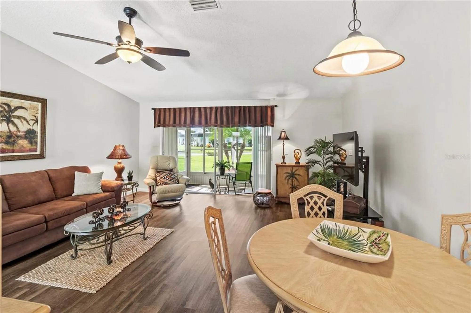 Property Slideshow image 23 of 57 | 3619 36th avenue dr, Bradenton, FL, 34205