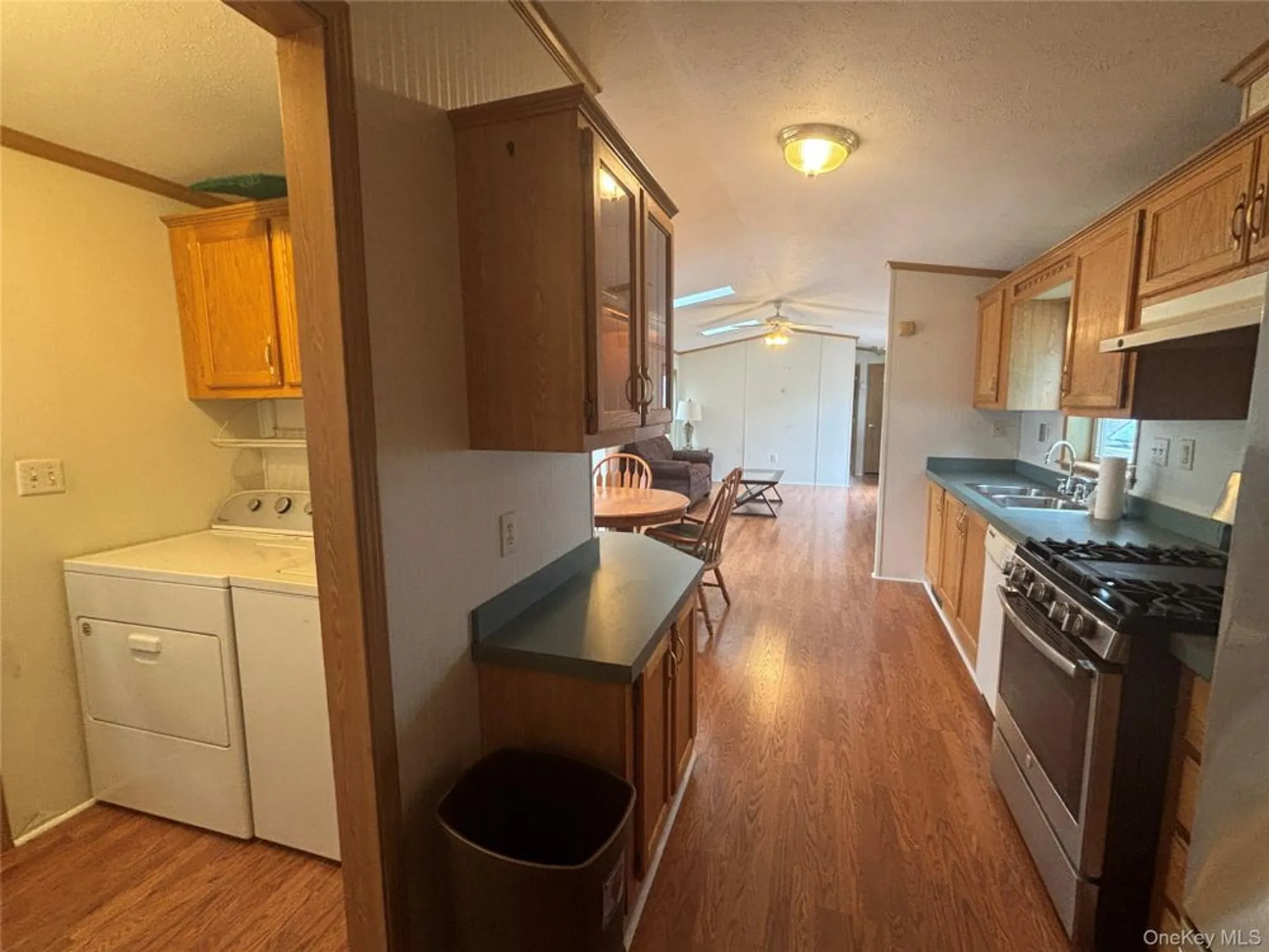 Property Slideshow image 12 of 28 | 1661 old country rd unit 280, Riverhead, NY, 11901