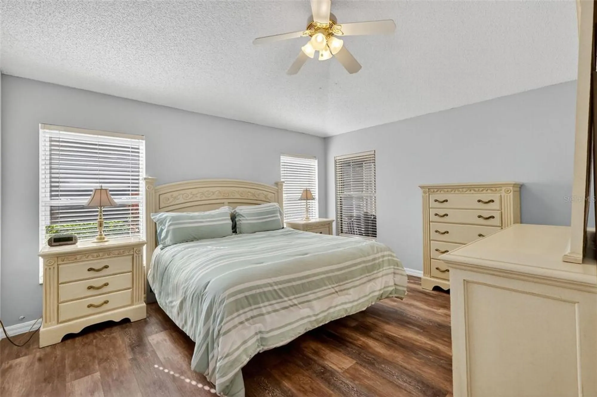 Property Slideshow image 16 of 35 | 511 loma paseo dr, The Villages, FL, 32159