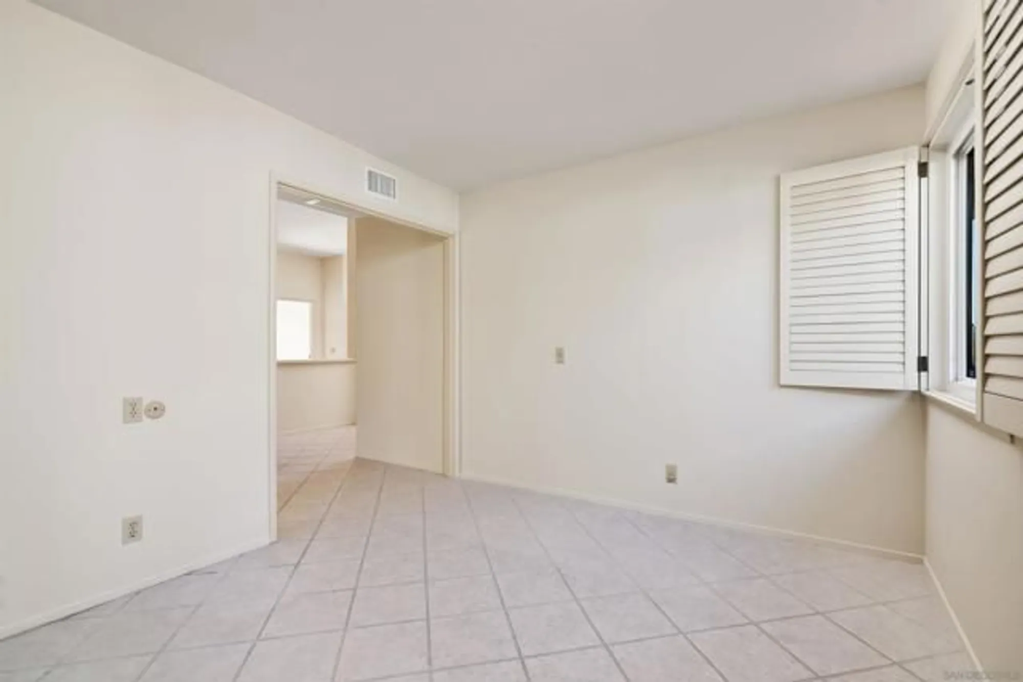Property Slideshow image 39 of 51 | 18113 calle estepona, San Diego, CA, 92128