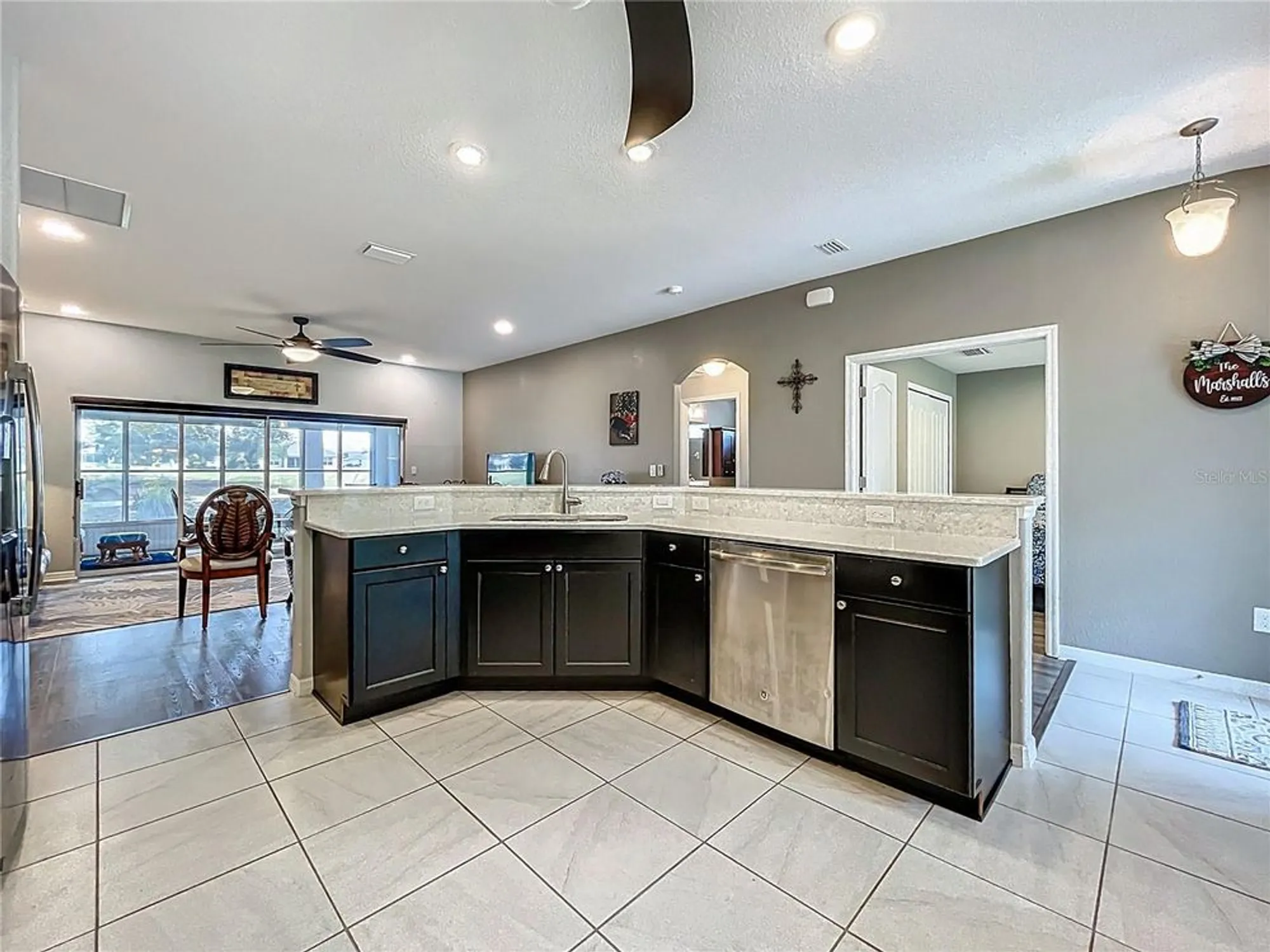 Property Slideshow image 7 of 49 | 27327 roanoke dr, Leesburg, FL, 34748