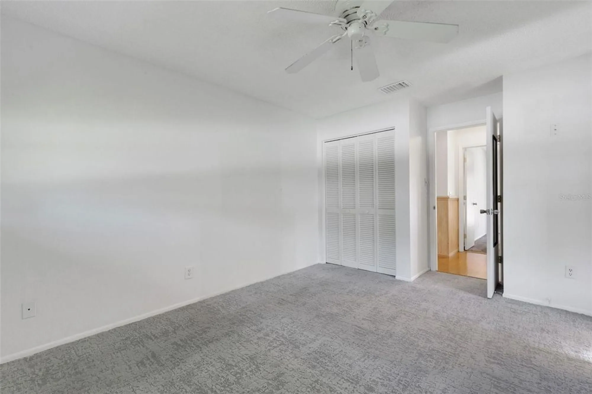 Property Slideshow image 30 of 96 | 2880 doone cir, Palm Harbor, FL, 34684