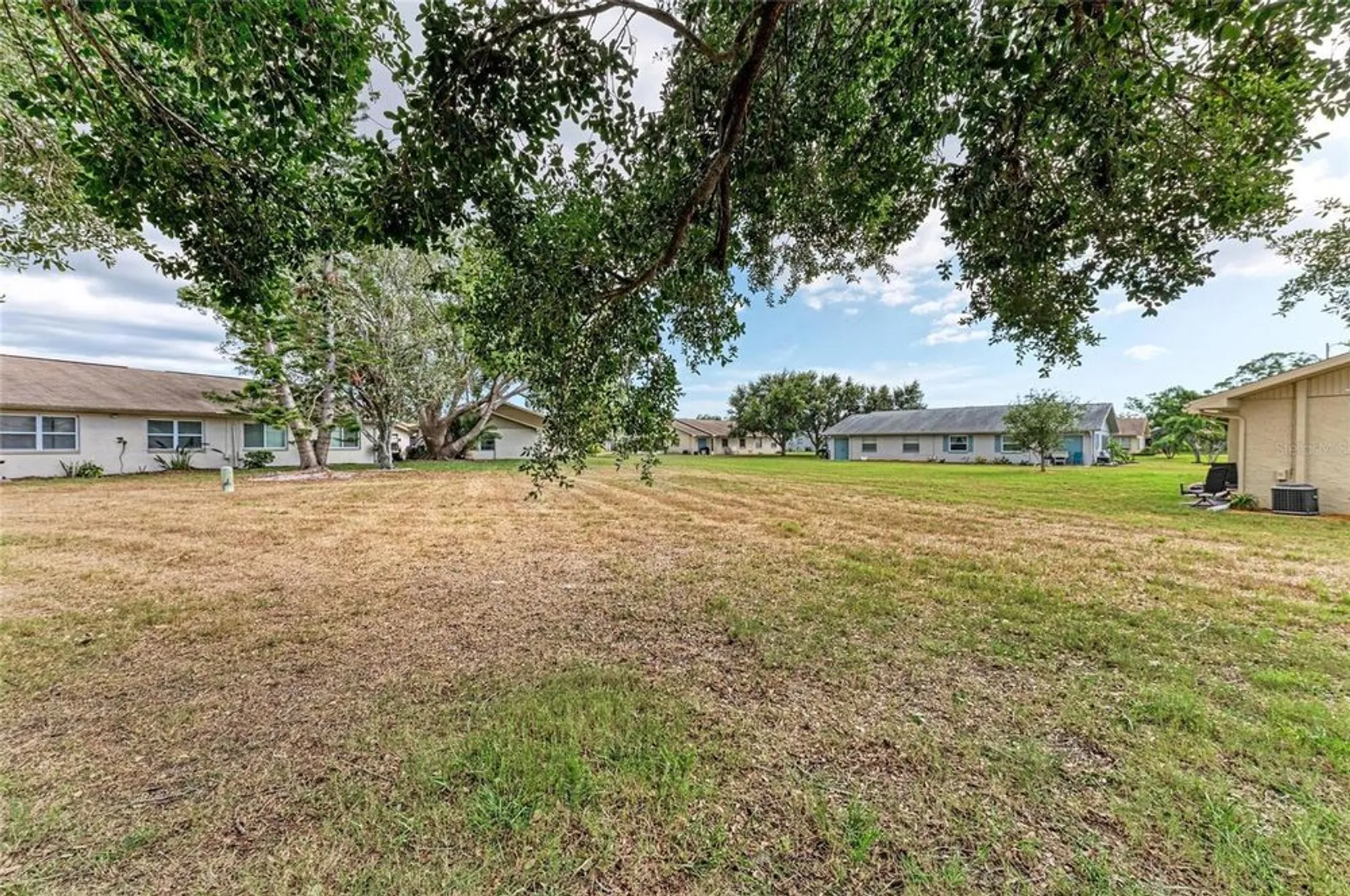 Property Slideshow image 32 of 46 | 1906 canterbury ln 16, Sun City Center, FL, 33573