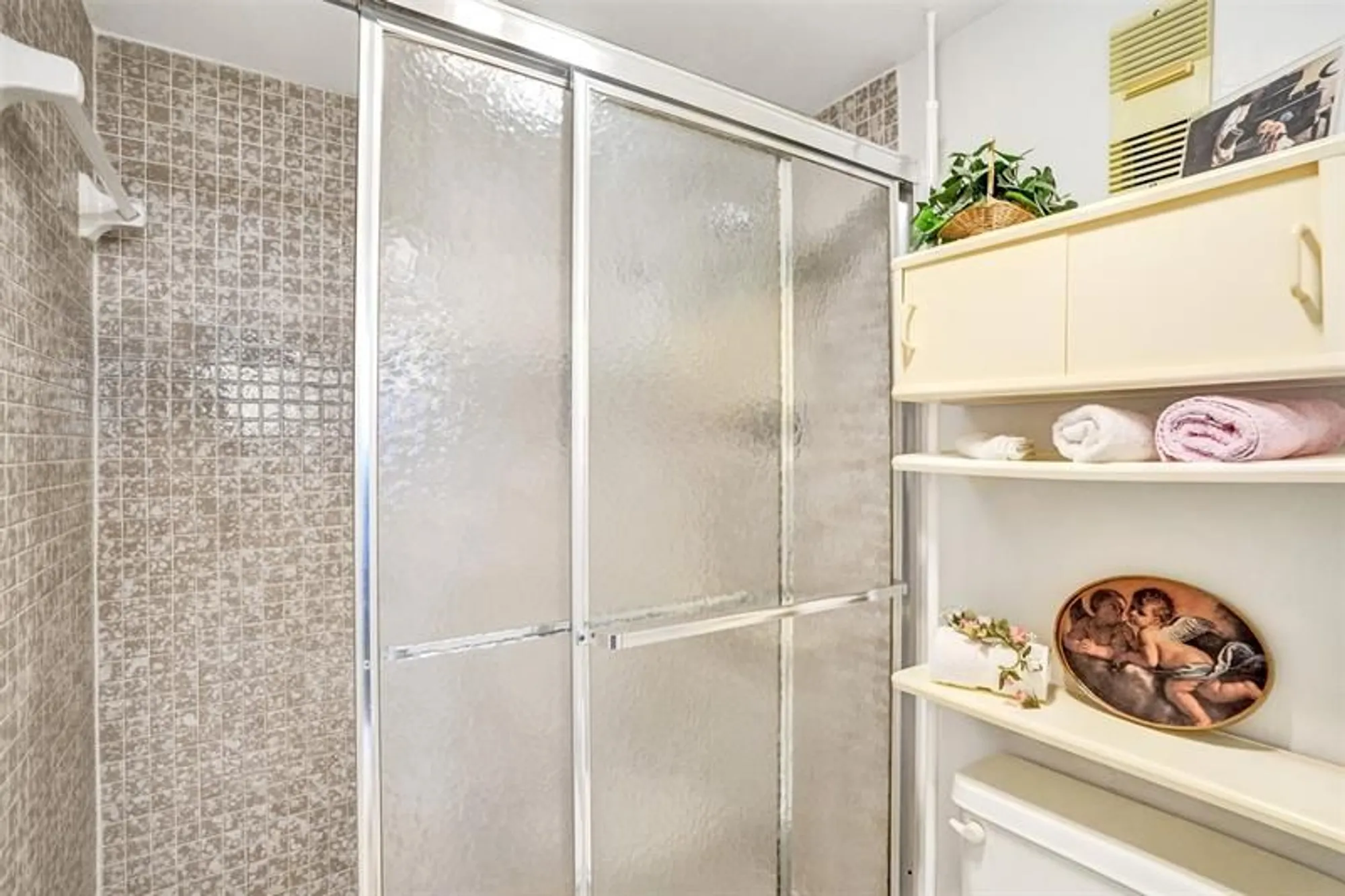 Property Slideshow image 38 of 71 | 1100 saint charles pl 612, Pembroke Pines, FL, 33026