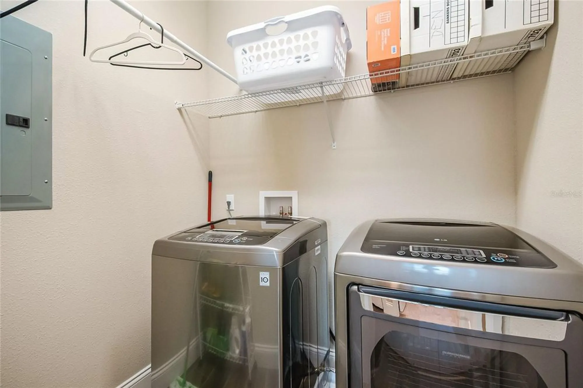 Property Slideshow image 37 of 55 | 7573 laureate blvd unit 1305, Orlando, FL, 32827