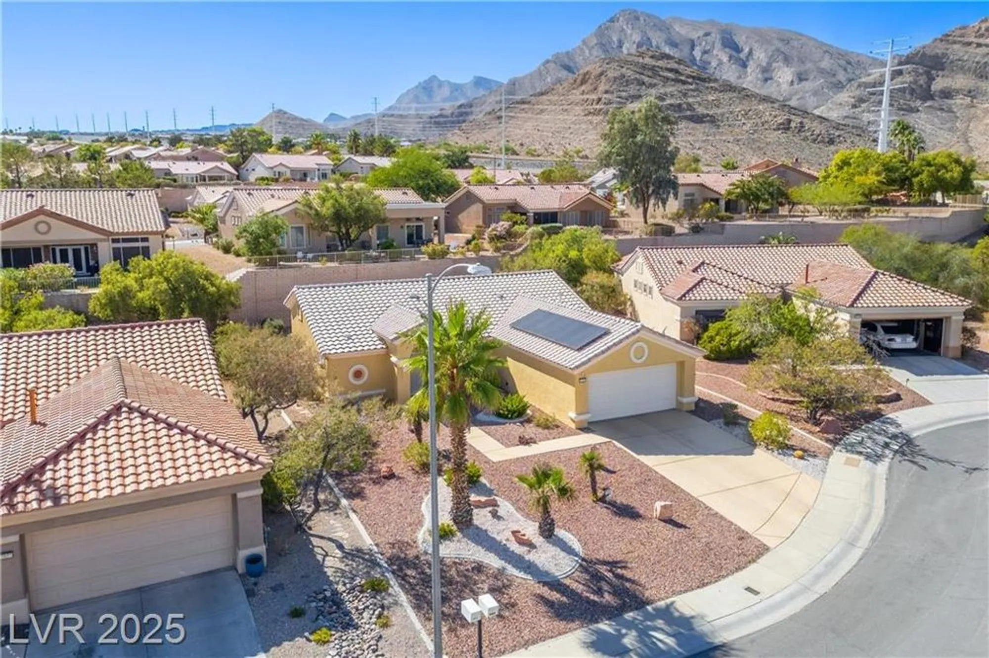 Property Slideshow image 30 of 74 | 10505 linden wood ct, Las Vegas, NV, 89134