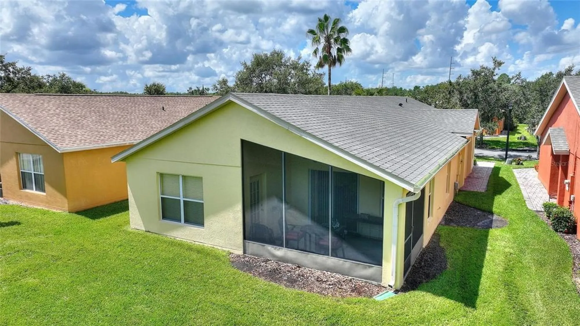 Property Slideshow image 32 of 49 | 504 millifiora ln, Kissimmee, FL, 34759