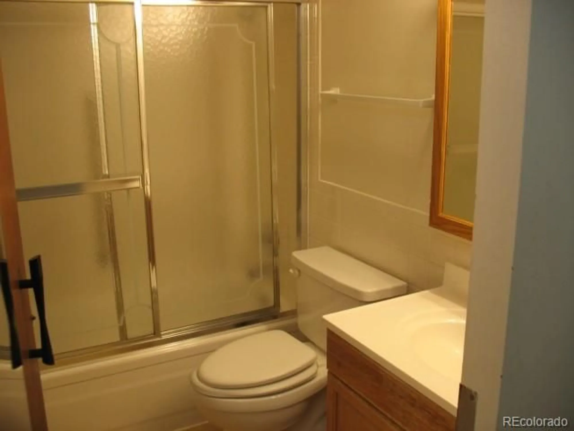 Property Slideshow image 5 of 10 | 665 s clinton st 3a, Denver, CO, 80247