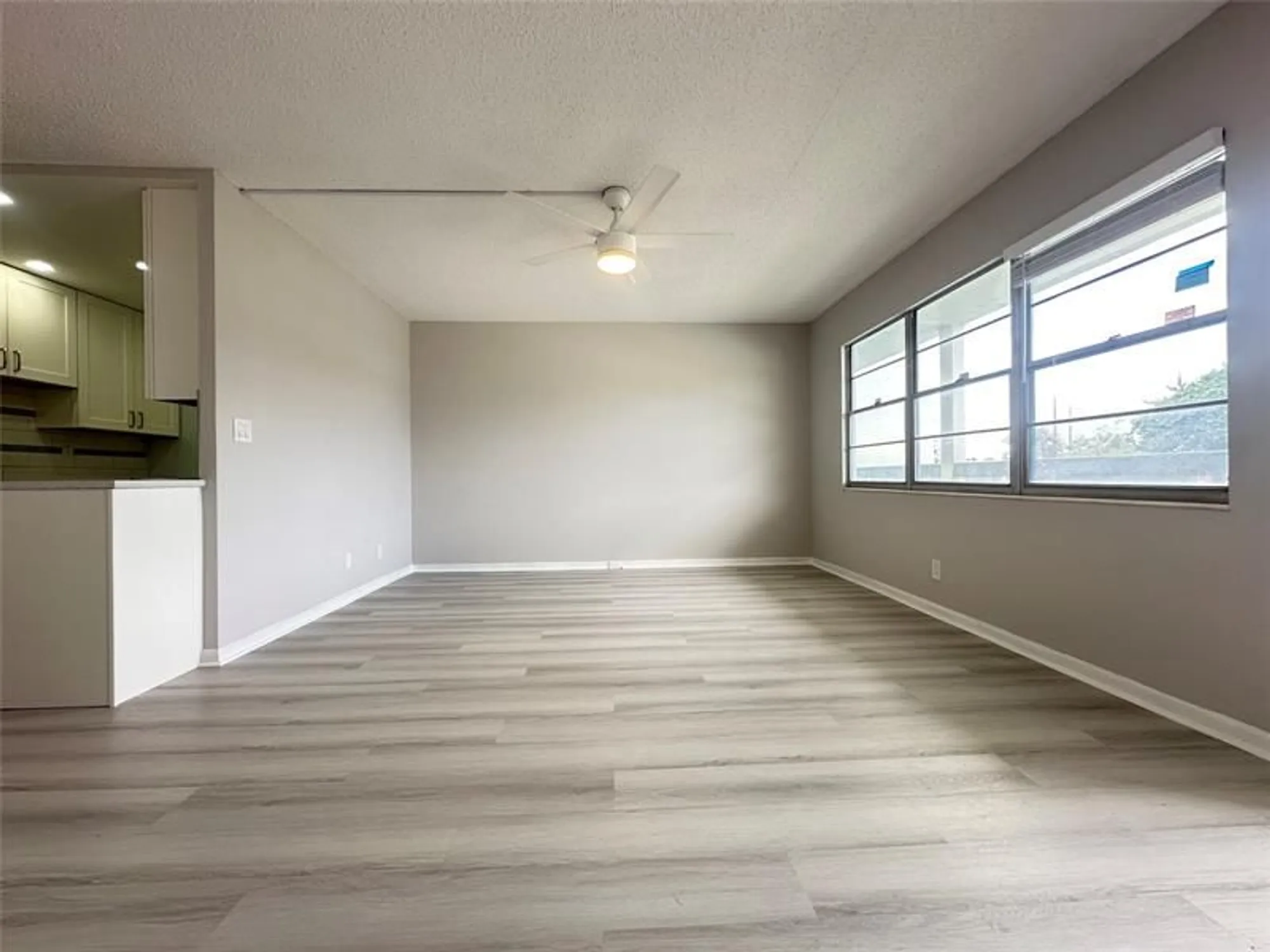 Property Slideshow image 7 of 66 | 2048 newport n # 2048, Deerfield Beach, FL, 33442