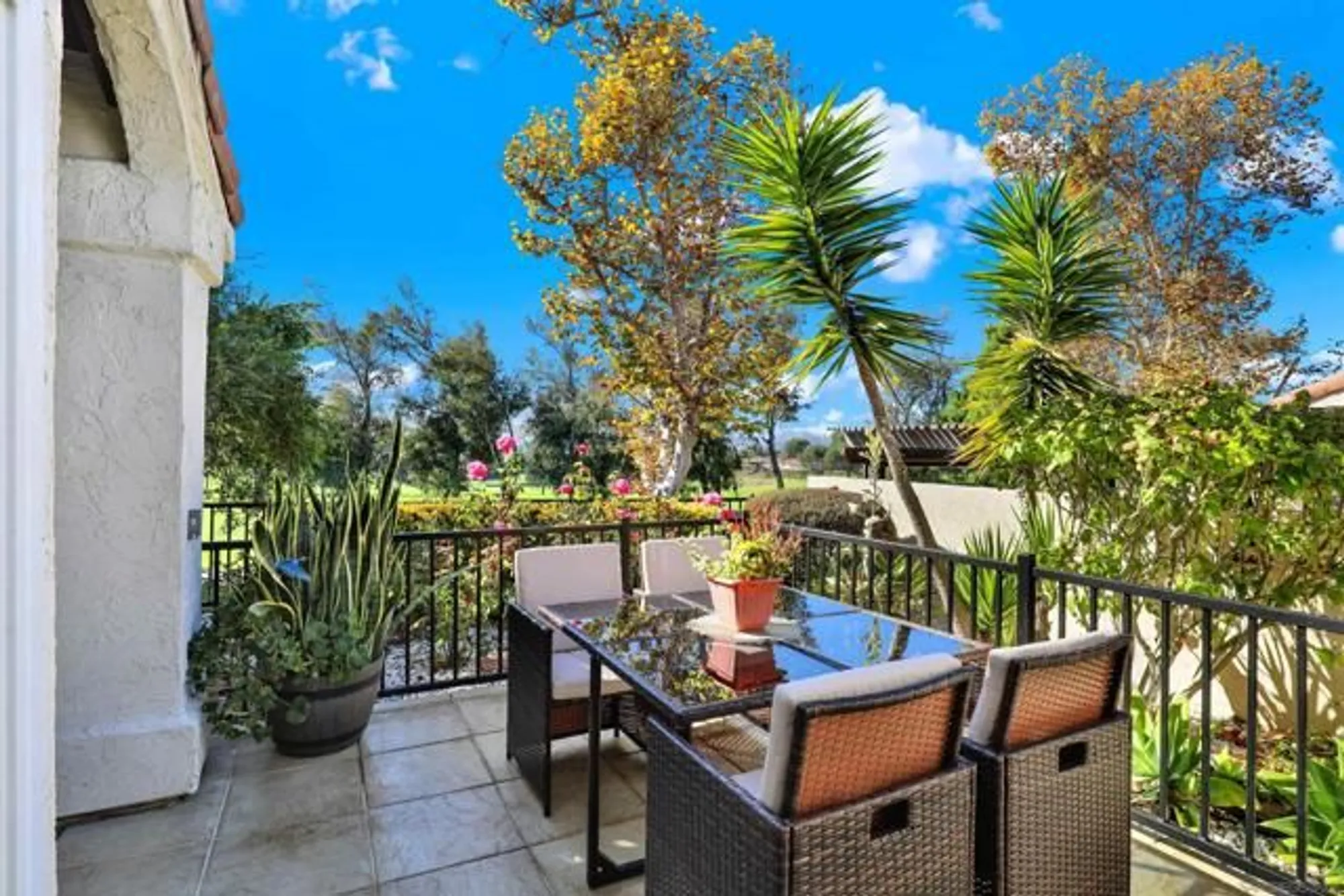 Property Slideshow image 32 of 50 | 17620 plaza ascope, San Diego, CA, 92128