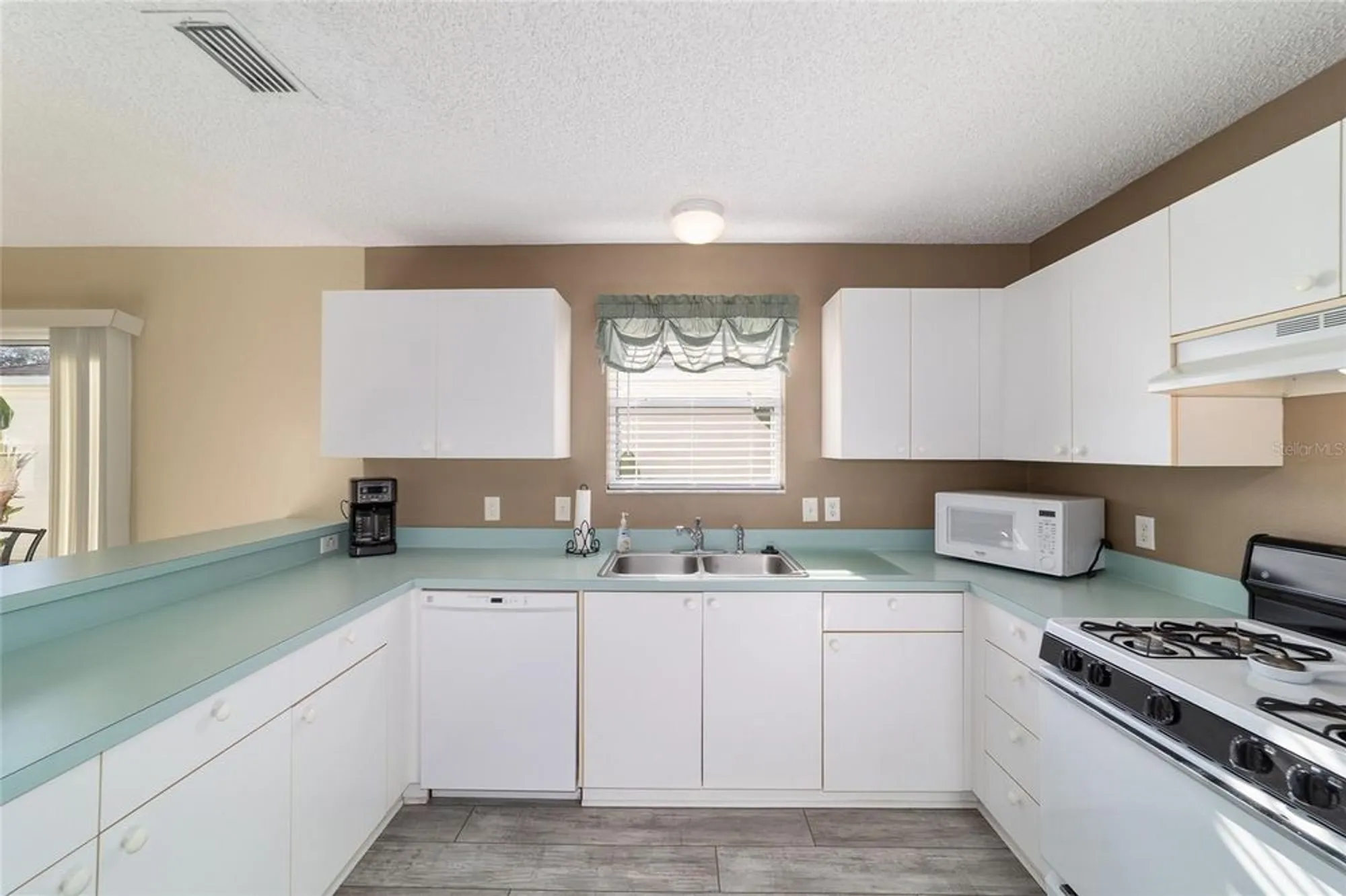 Property Slideshow image 26 of 68 | 17773 se 91st freedom ct, The Villages, FL, 32162