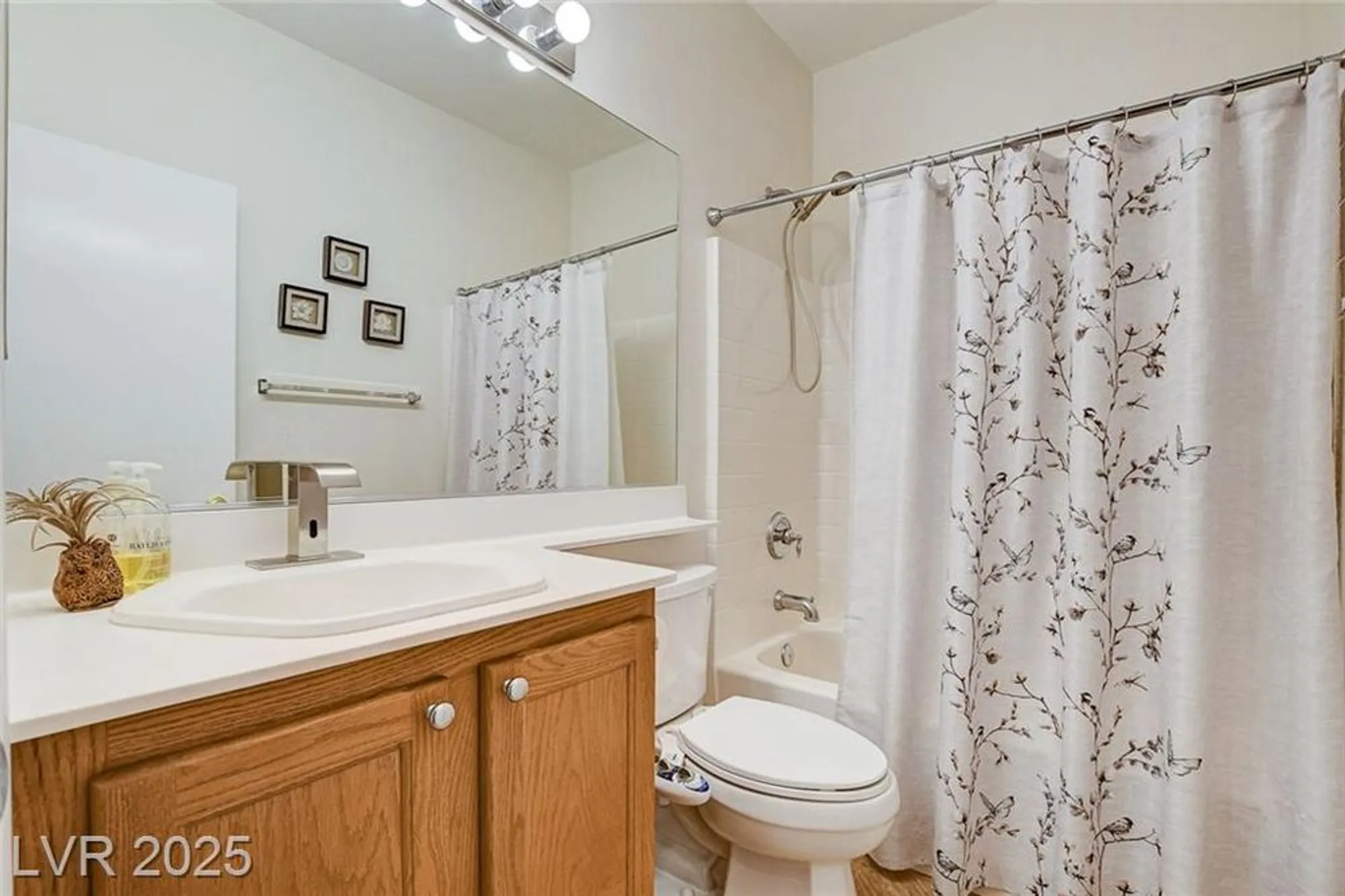 Property Slideshow image 26 of 41 | 10481 premia pl, Las Vegas, NV, 89135