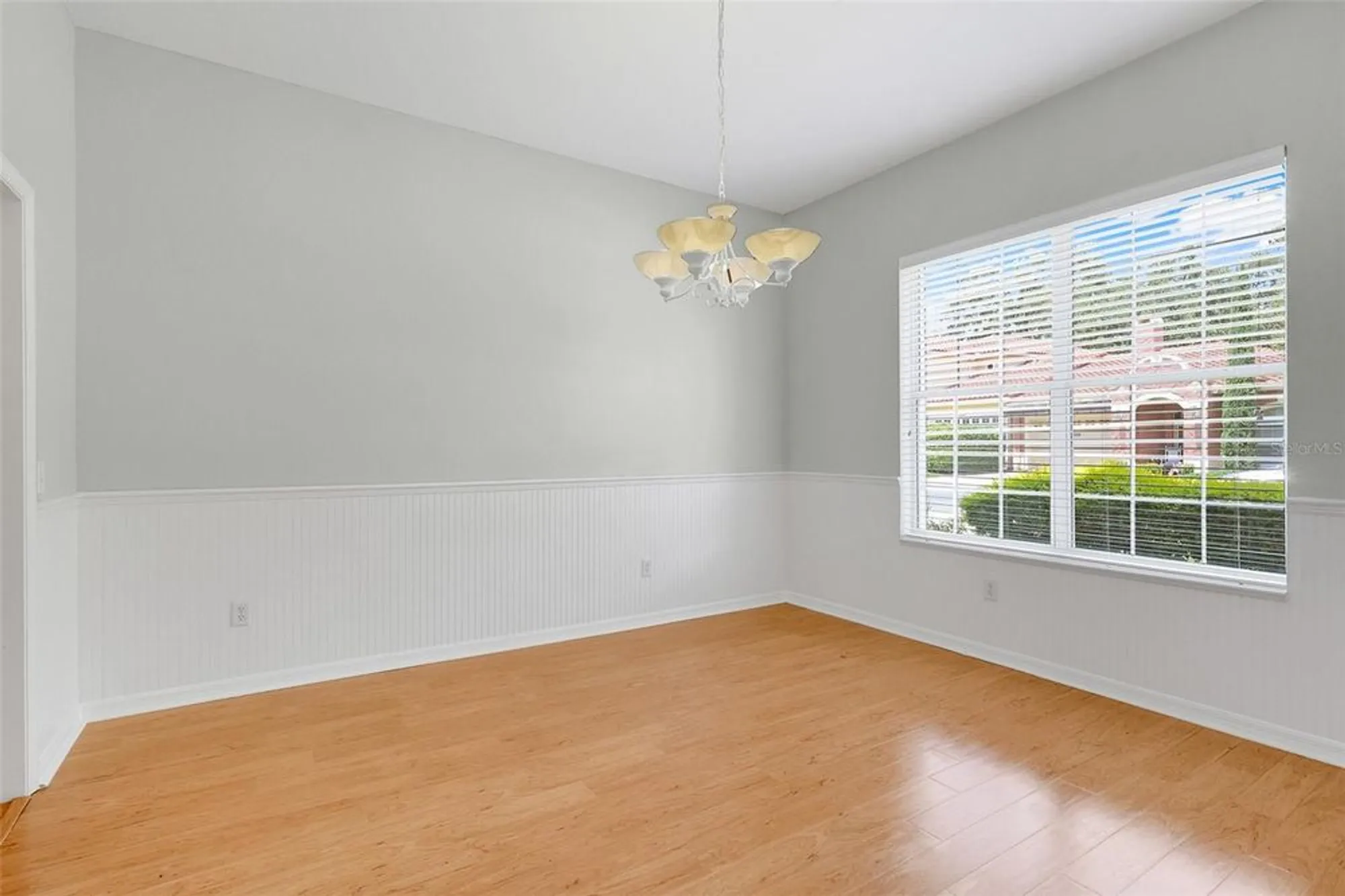 Property Slideshow image 7 of 46 | 1042 avenida sonoma, Lady Lake, FL, 32159