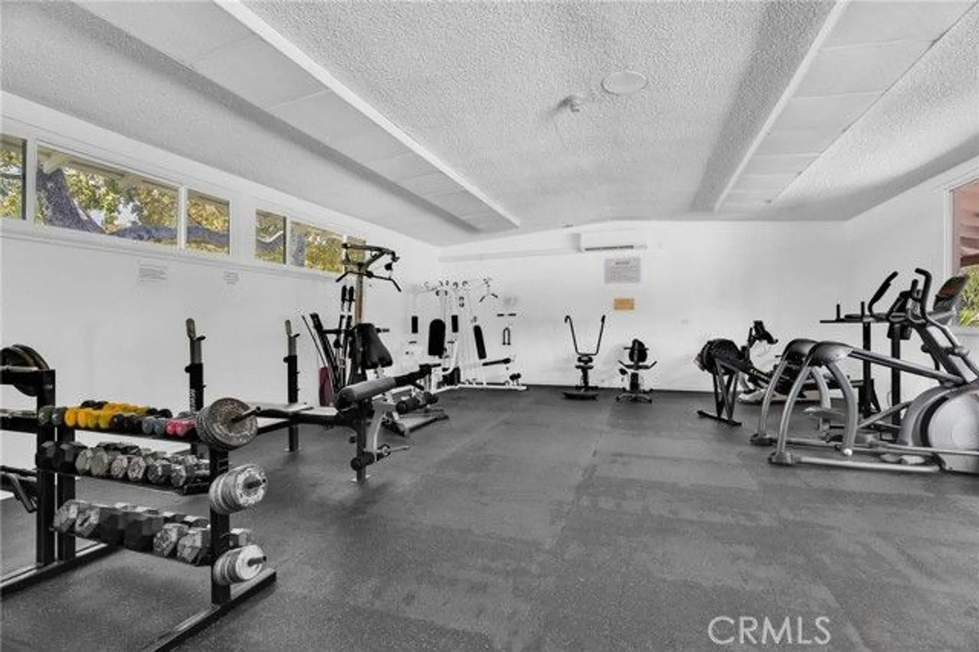 Property Slideshow image 42 of 53 | 26745 oak crossing rd d, Newhall, CA, 91321