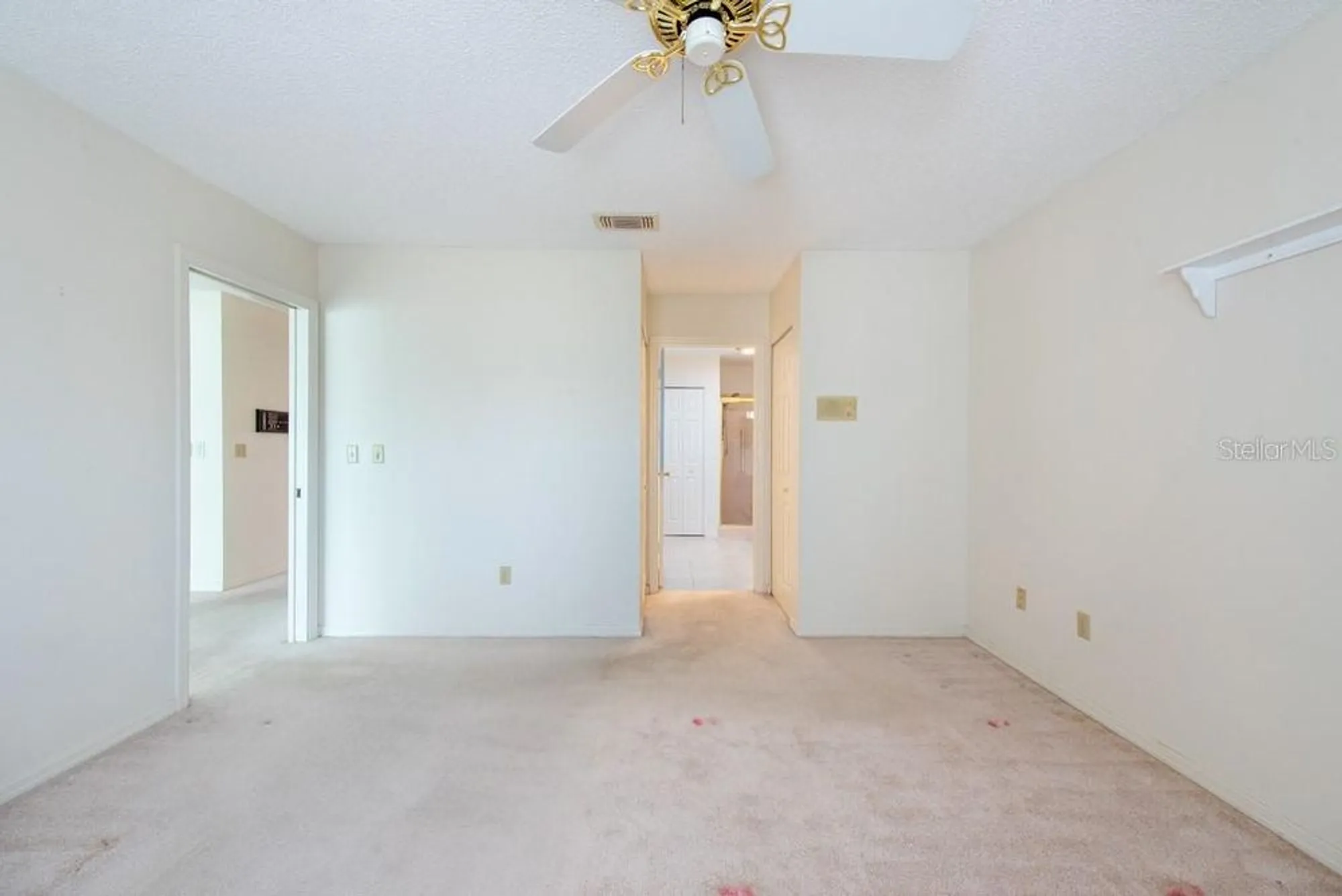 Property Slideshow image 20 of 44 | 106 silverbell ct, Sun City Center, FL, 33573