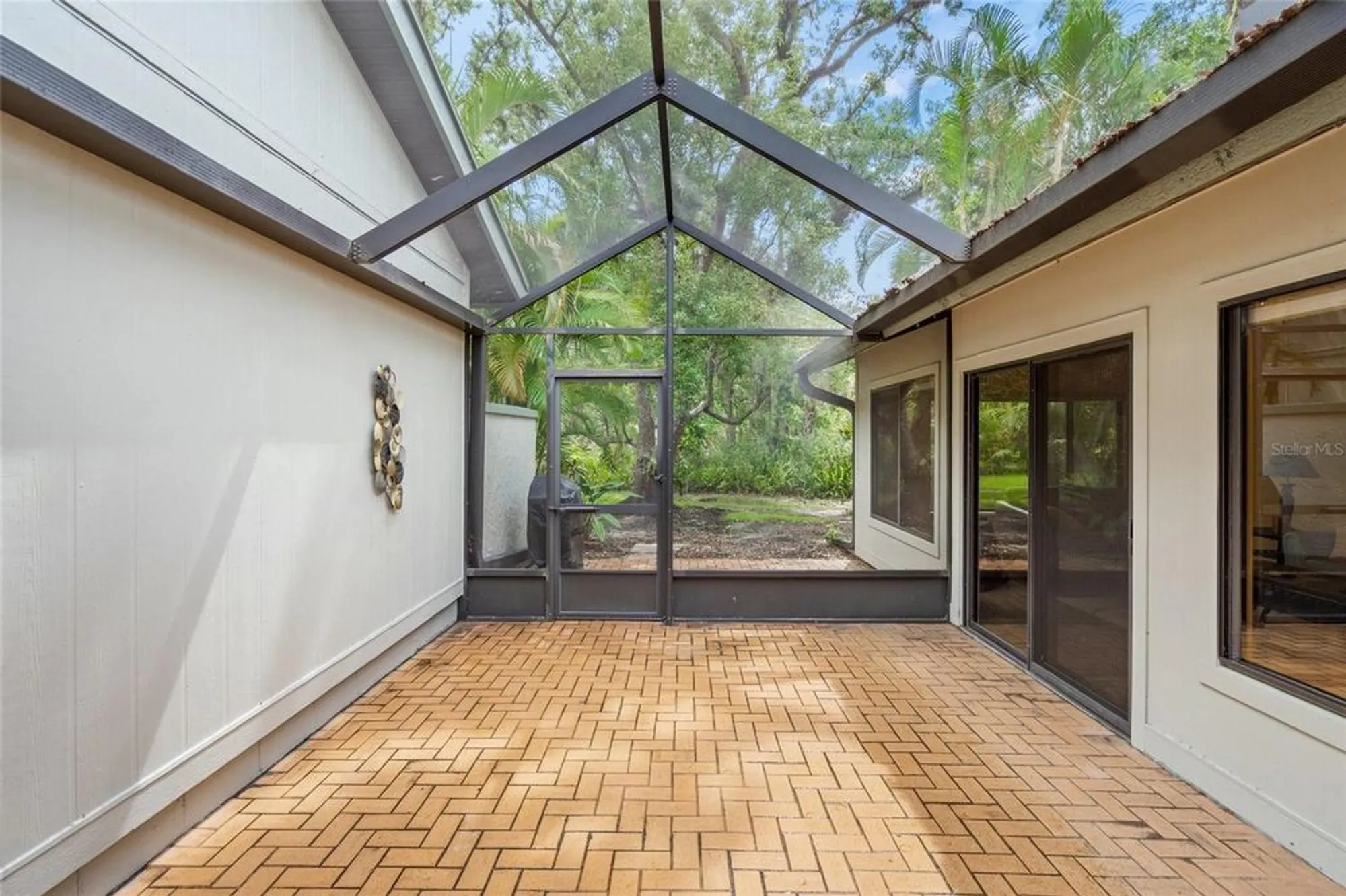 Property Slideshow image 27 of 43 | 4637 willow wood cir 44, Sarasota, FL, 34241