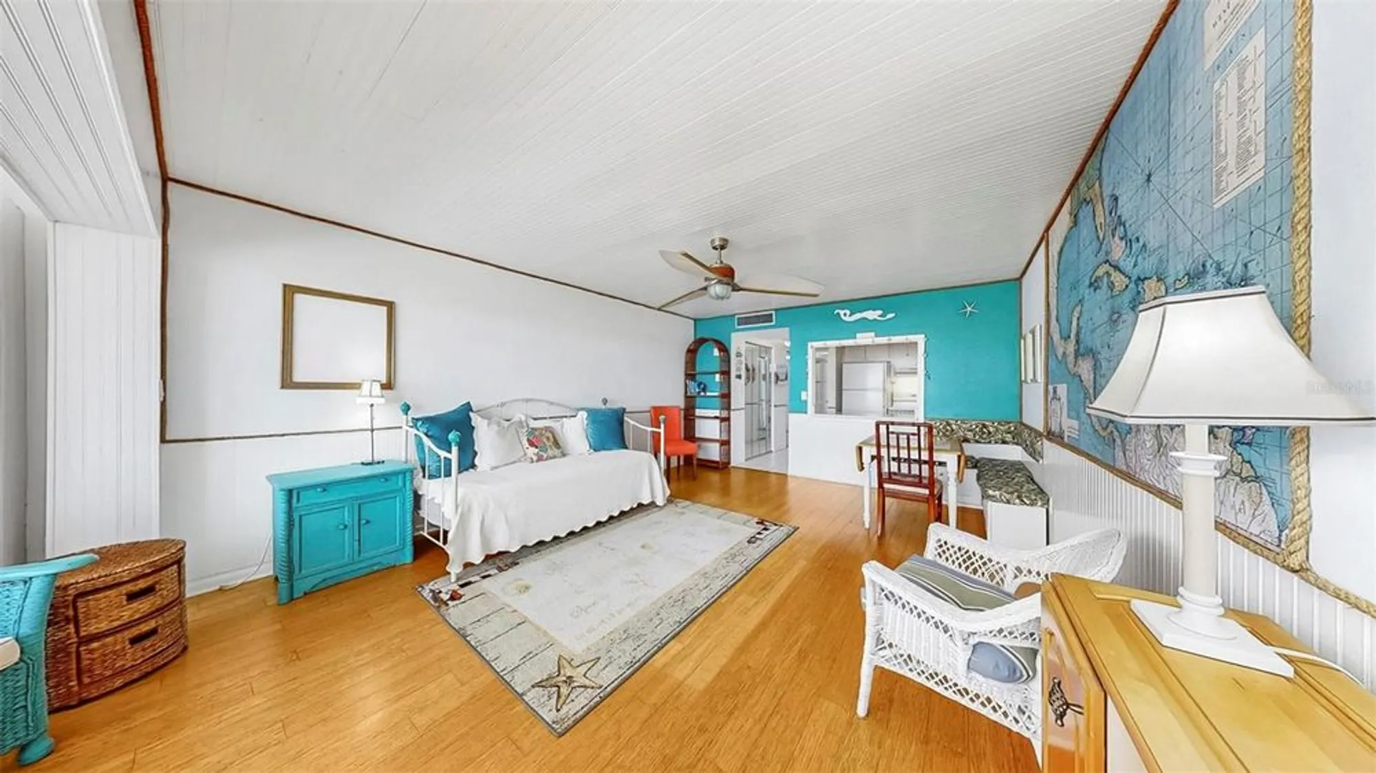 Property Slideshow image 39 of 46 | 4550 cove cir apt 605, Saint Petersburg, FL, 33708