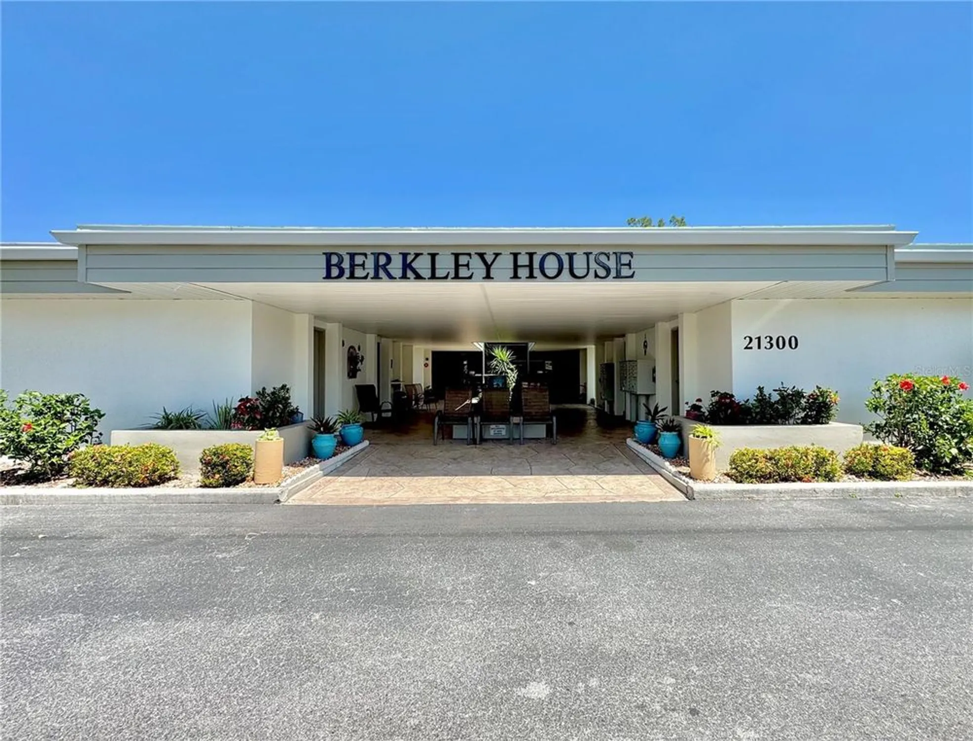 Property Slideshow image 1 of 32 | 21300 brinson ave 112, Port Charlotte, FL, 33952