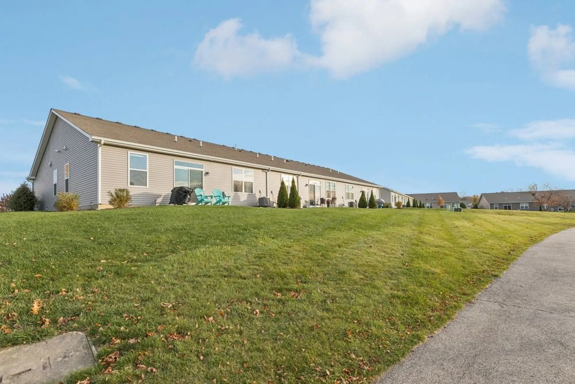 Property Slideshow image 31 of 48 | 952 darwin st, North Aurora, IL, 60542