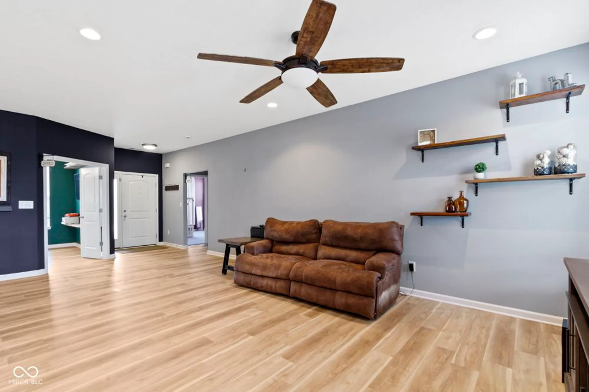 Property Slideshow image 22 of 63 | 9101 gordimer cir, Indianapolis, IN, 46239