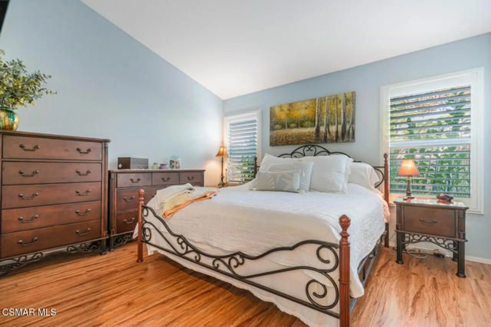 Property Slideshow image 17 of 27 | 2040 freesia ave, Simi Valley, CA, 93063