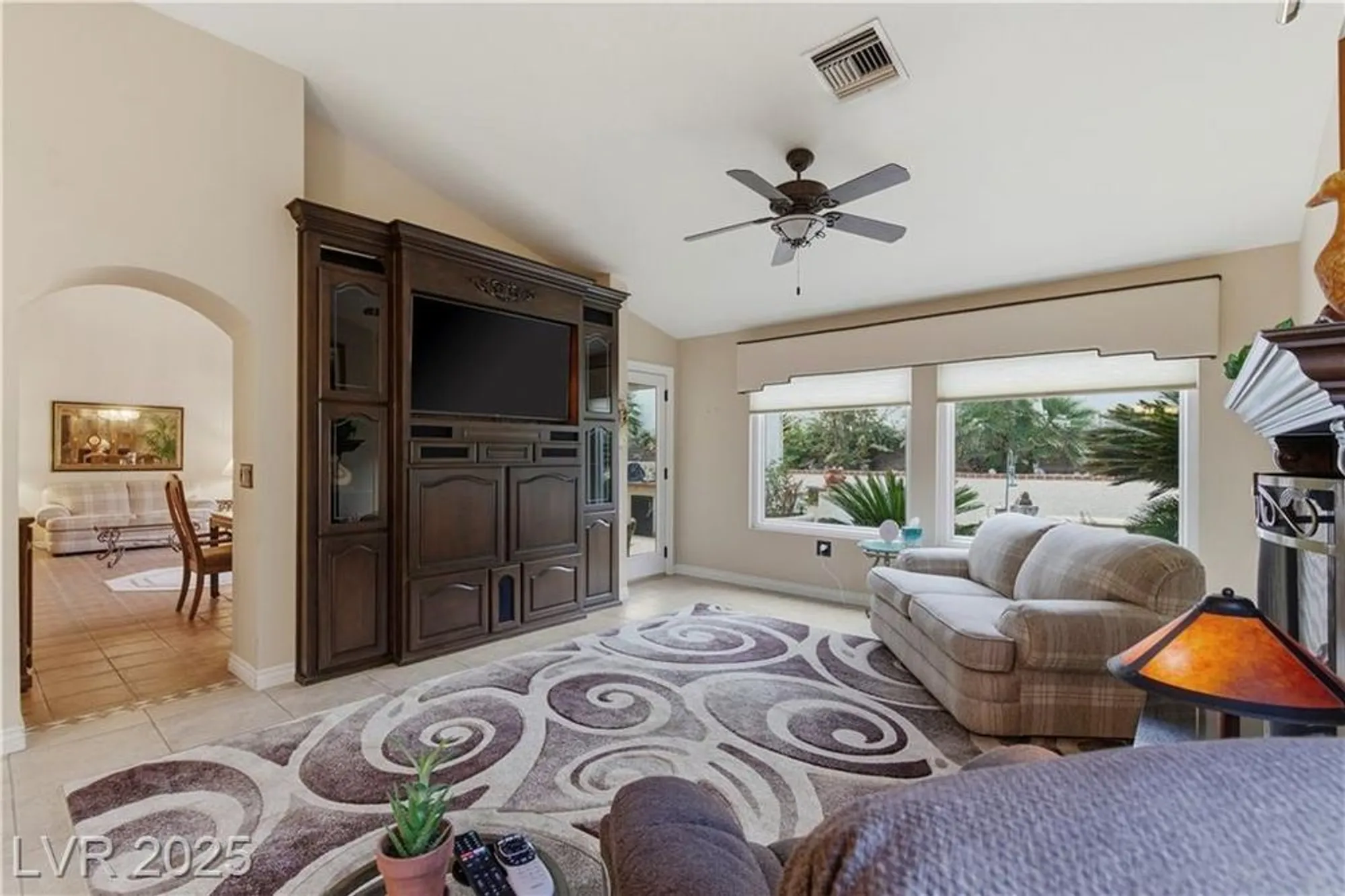 Property Slideshow image 15 of 60 | 8909 meadowood dr, Las Vegas, NV, 89134
