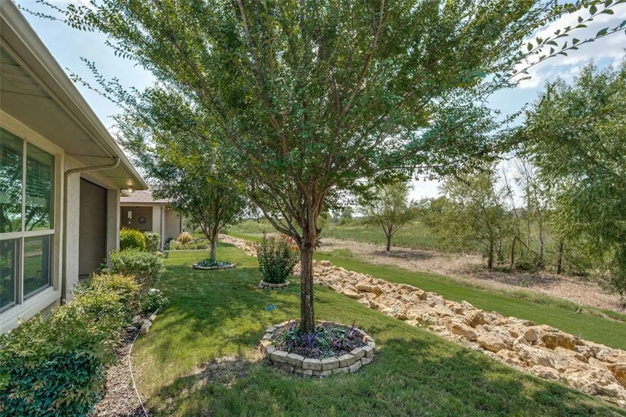 Property Slideshow image 13 of 20 | 10308 claystone dr, Denton, TX, 76207