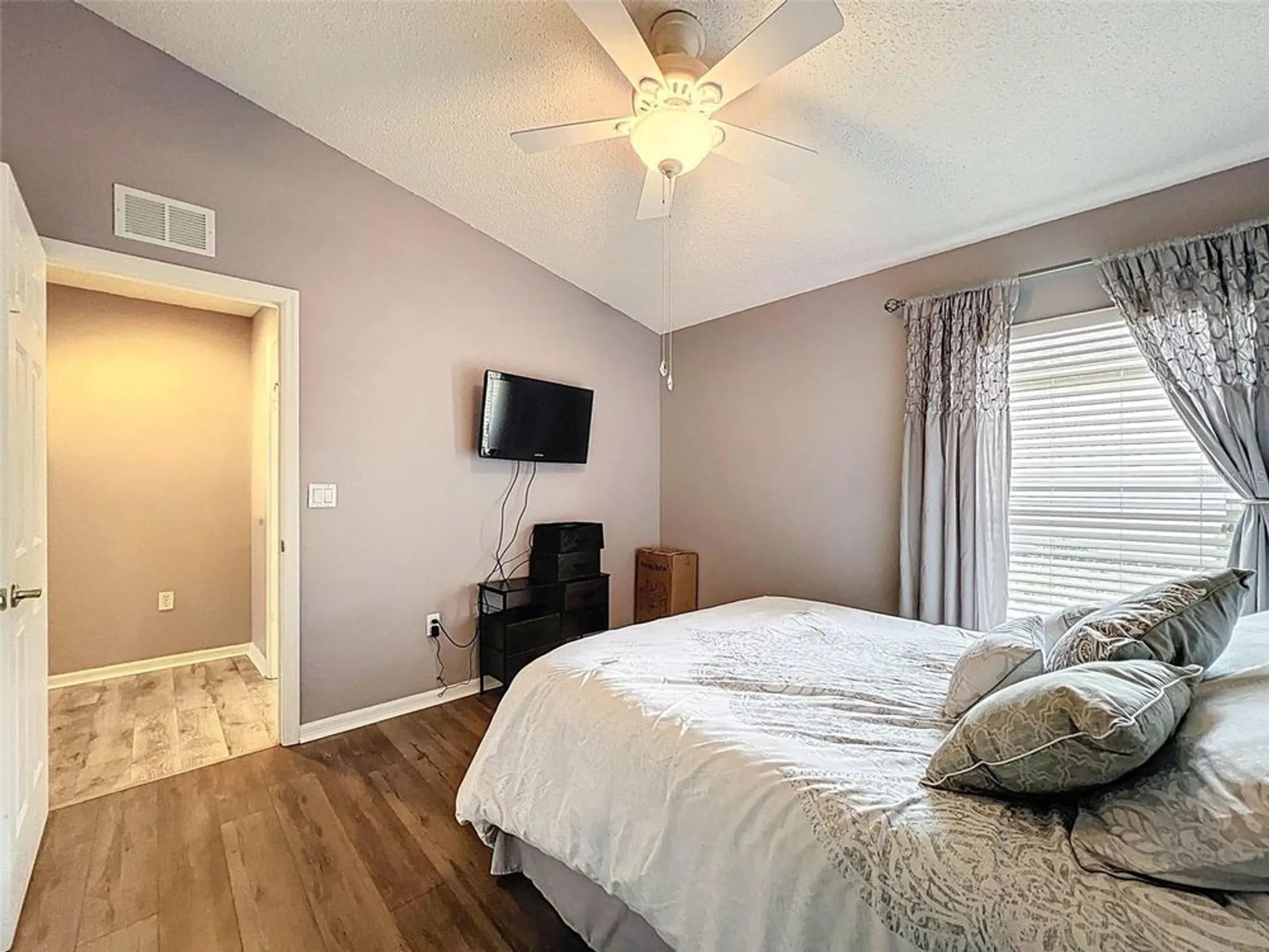 Property Slideshow image 47 of 61 | 189 center oak cir, Spring Hill, FL, 34609