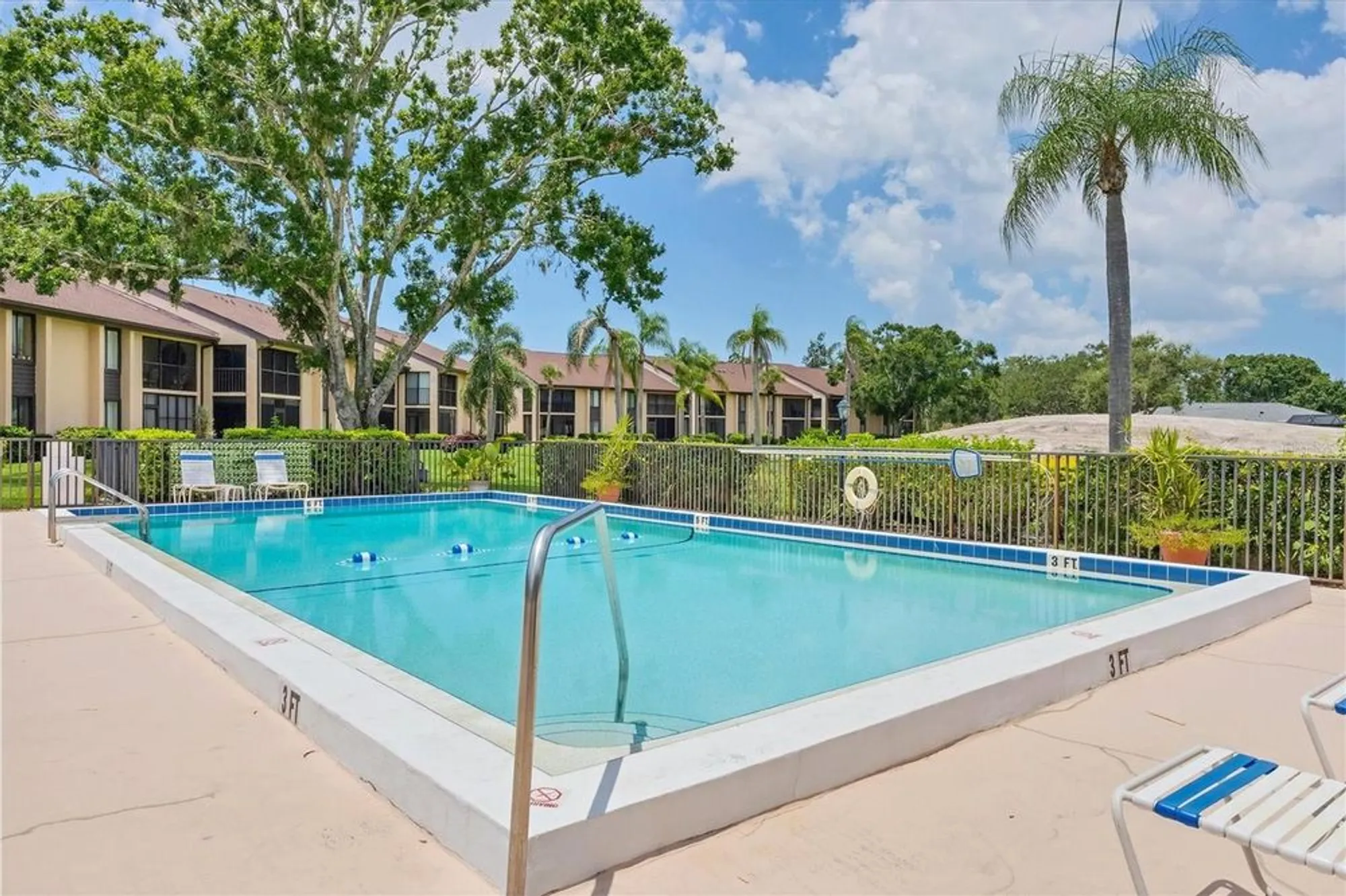Property Slideshow image 27 of 45 | 6271 timber lake dr g6, Sarasota, FL, 34243