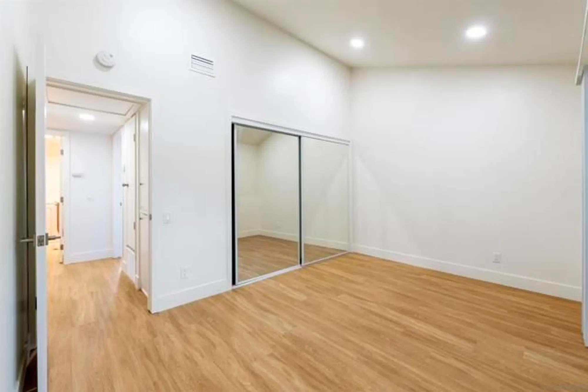 Property Slideshow image 17 of 19 | 3660 vista campana 23, Oceanside, CA, 92057