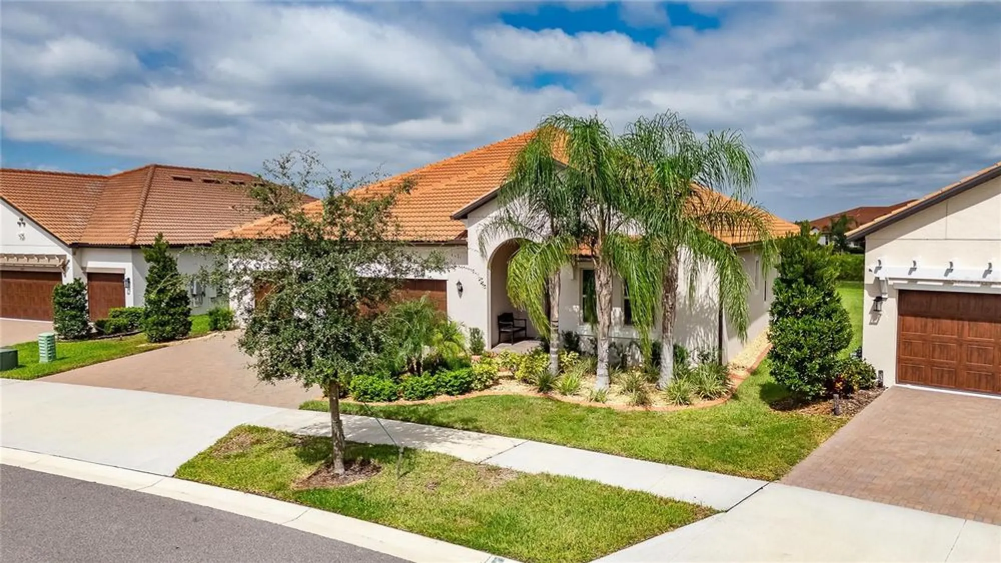 Property Slideshow image 56 of 96 | 5319 windy grove dr, Wimauma, FL, 33598