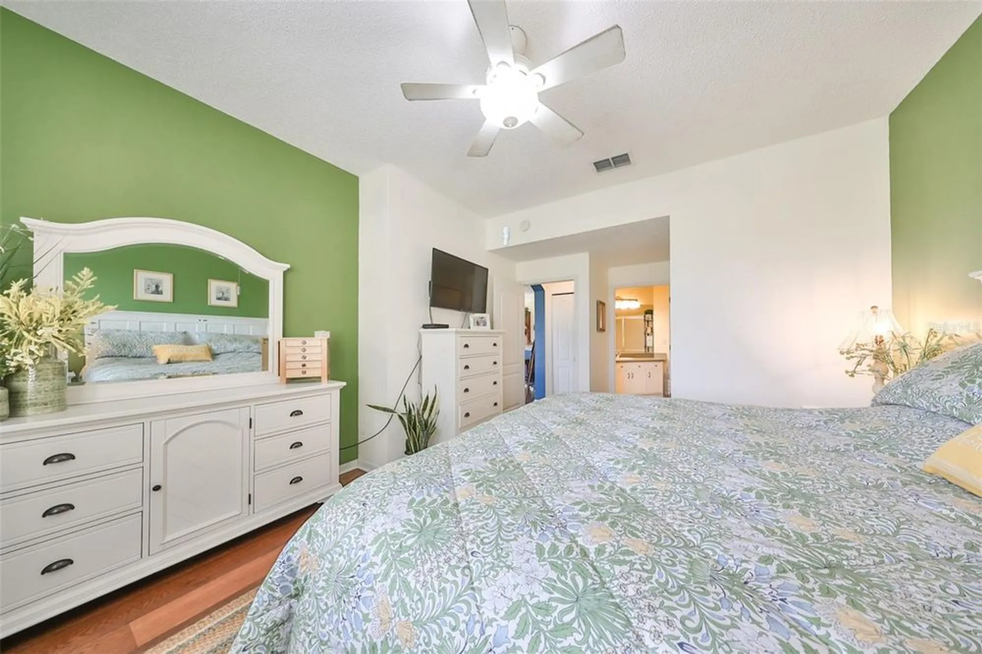 Property Slideshow image 22 of 41 | 2019 acadia greens dr, Sun City Center, FL, 33573